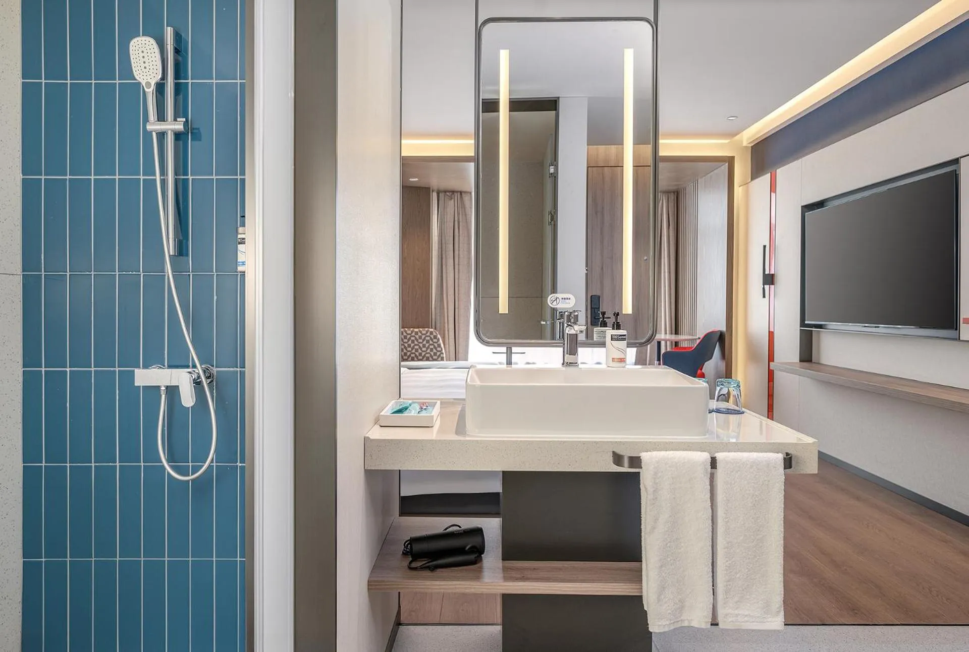 Bathroom in Holiday Inn Express Chenzhou Suxian by IHG