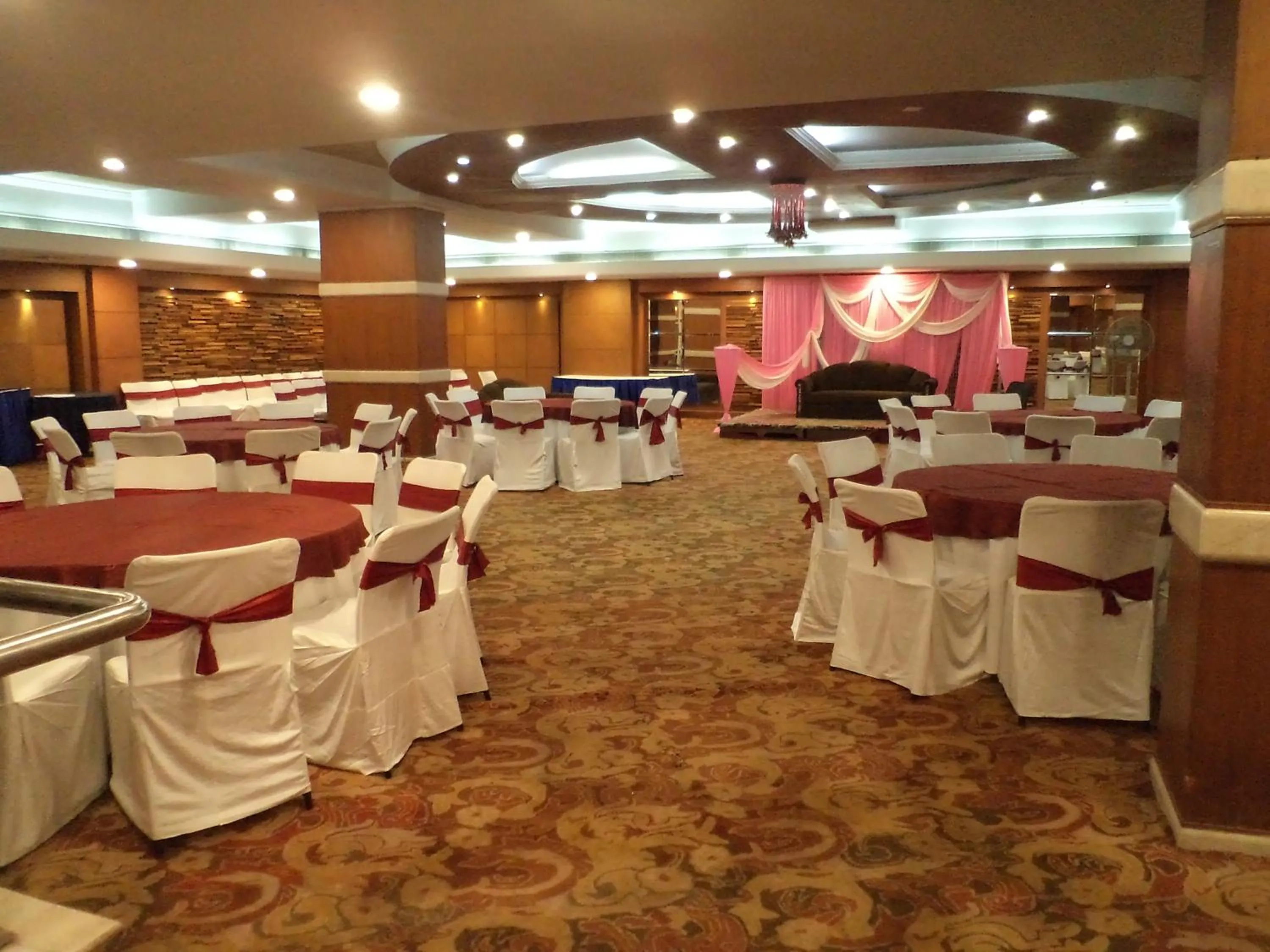 Banquet/Function facilities in Inn Riviera Jammu