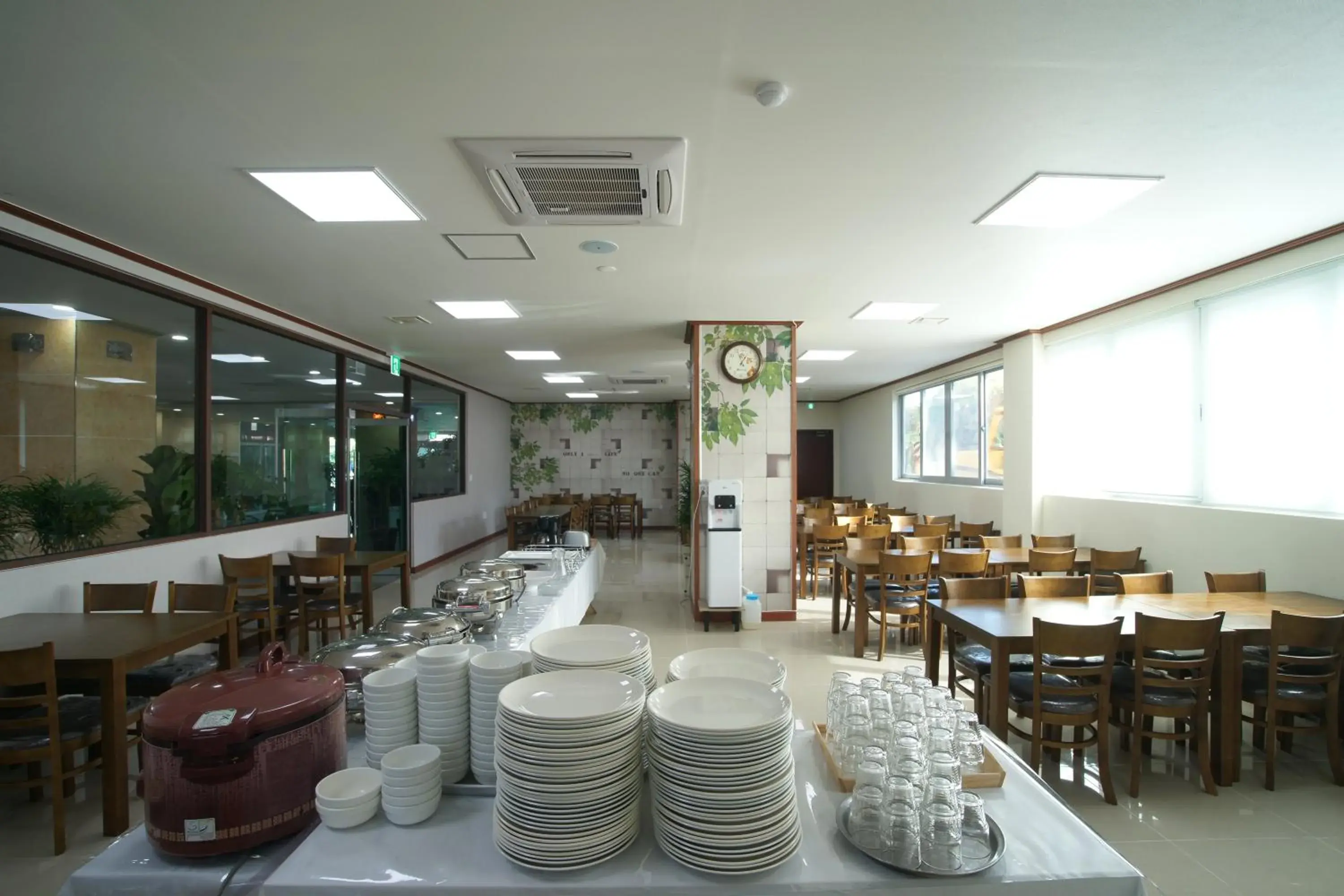 Restaurant/places to eat in Seongsan Aqua Beach Hotel Restaurant/places to eat in Seongsan Aqua Beach Hotel