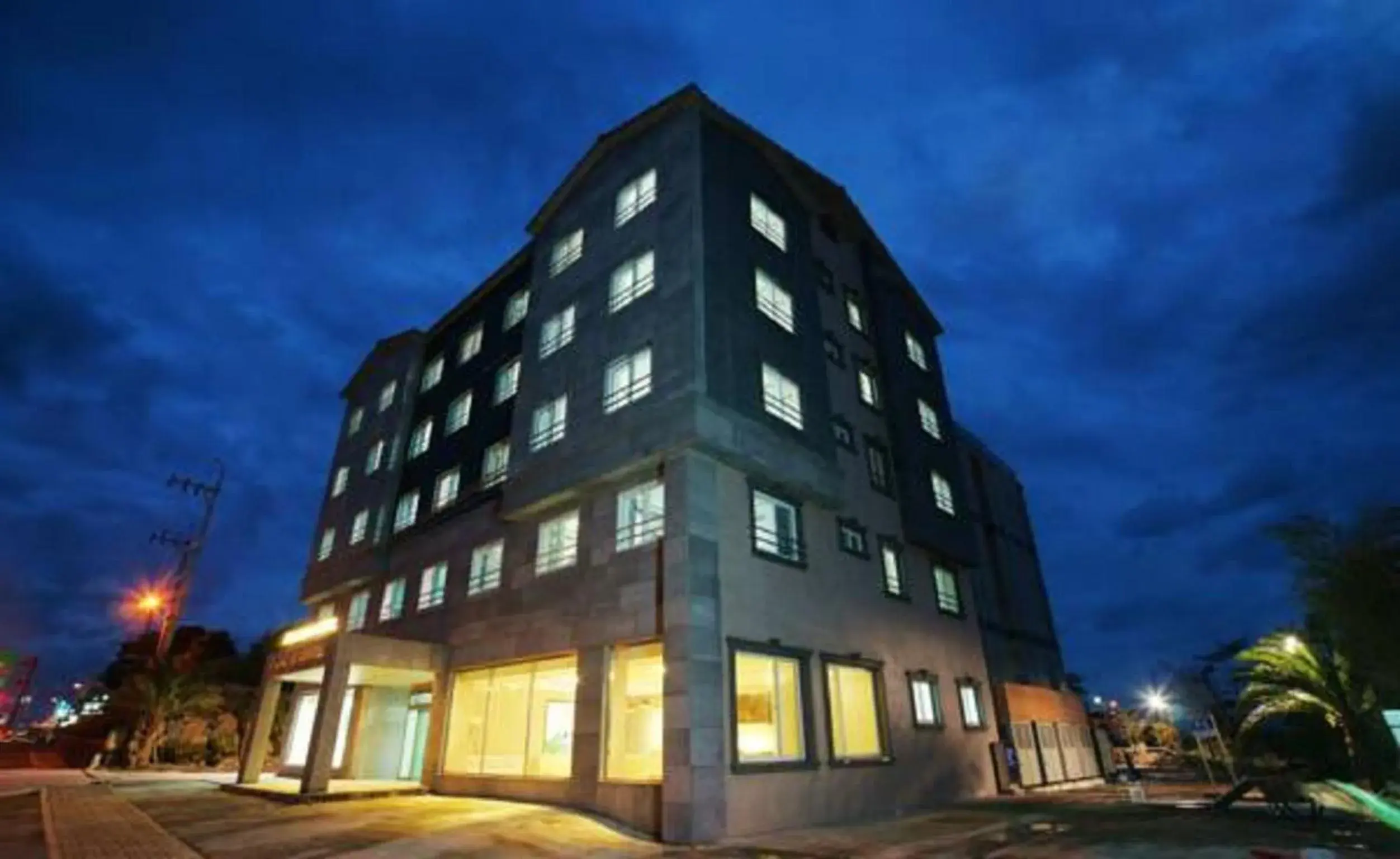 Facade/entrance in Seongsan Aqua Beach Hotel Facade/entrance in Seongsan Aqua Beach Hotel