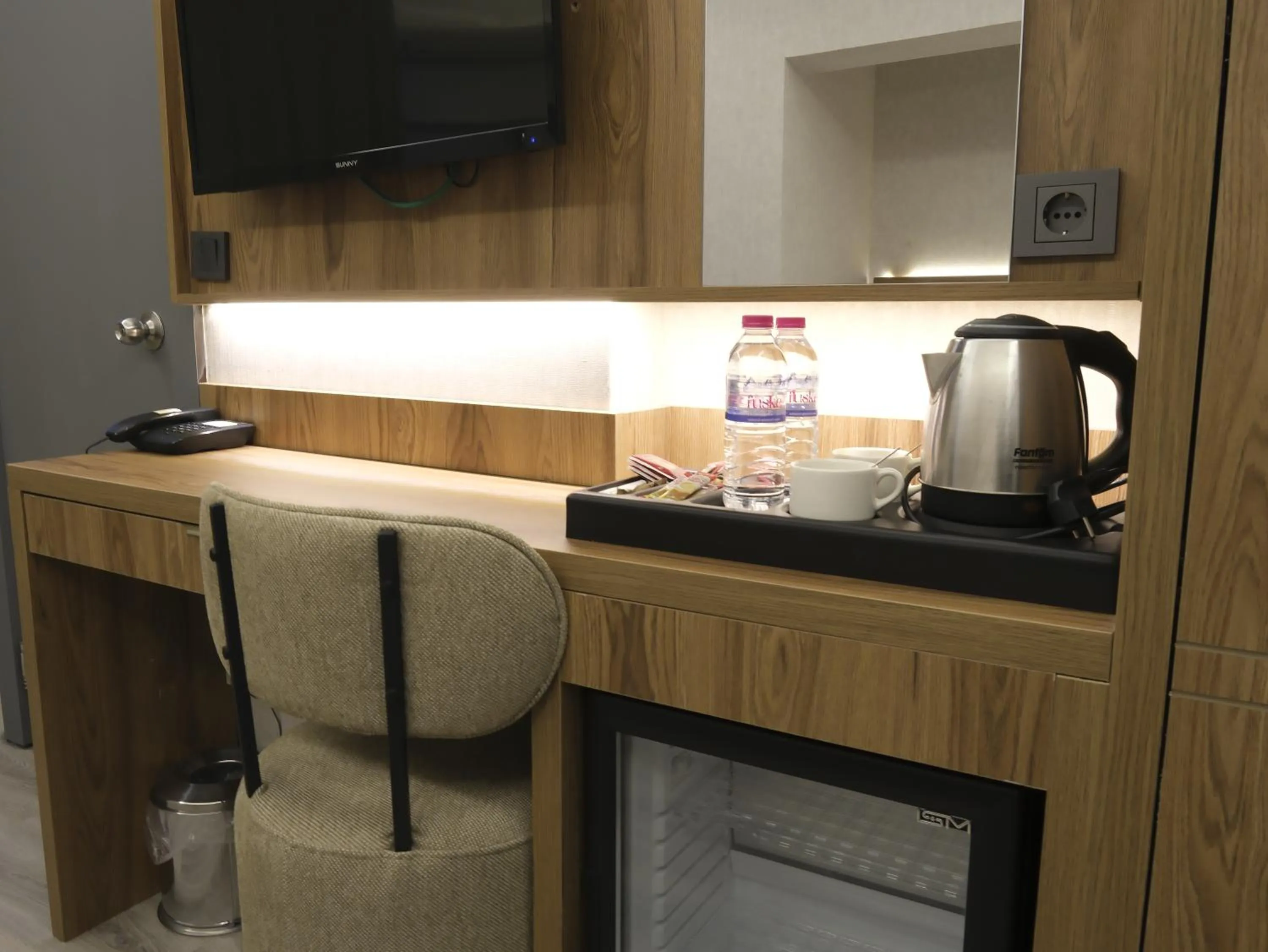 Coffee/tea facilities in Optimal Hotel