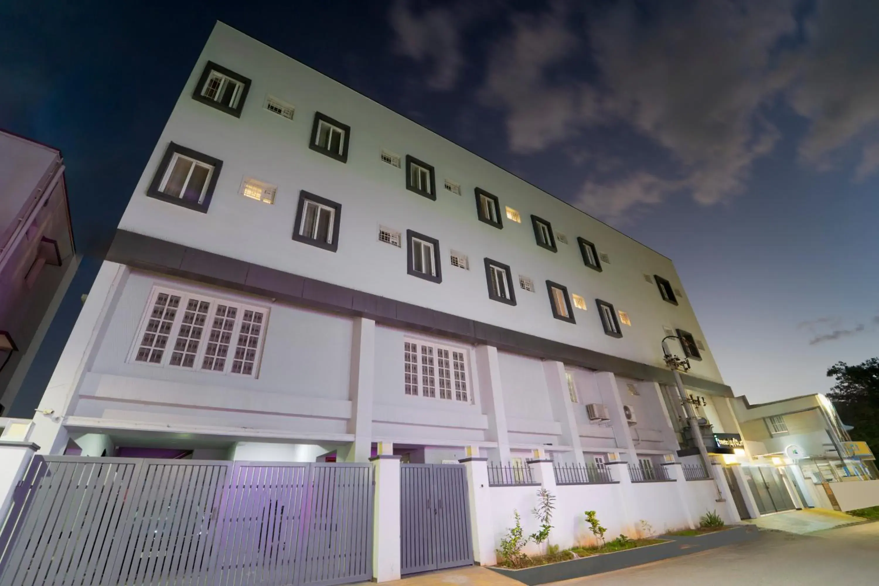 Property building in Treebo Skyry Residency Property building in Treebo Skyry Residency