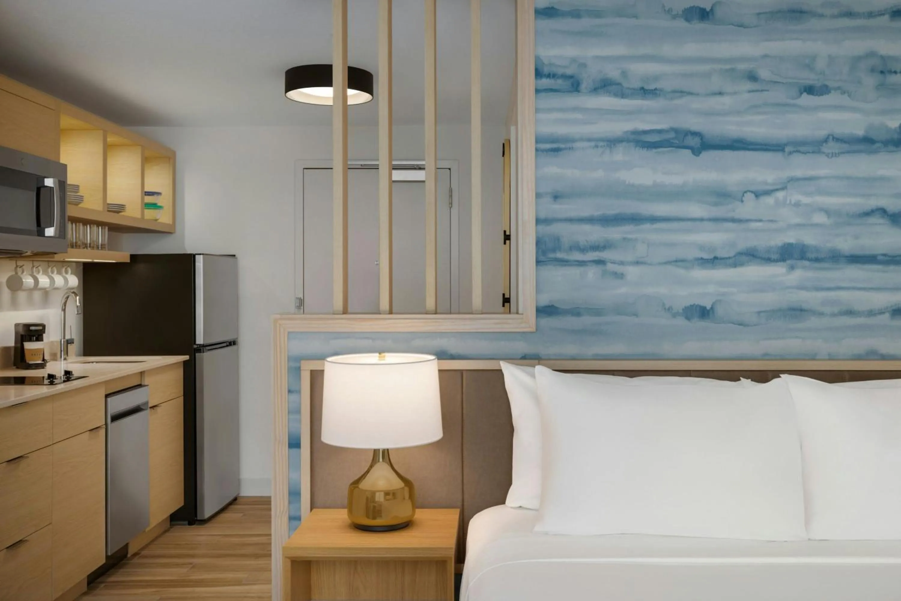 Kitchen or kitchenette, Bed in TownePlace Suites by Marriott Lancaster