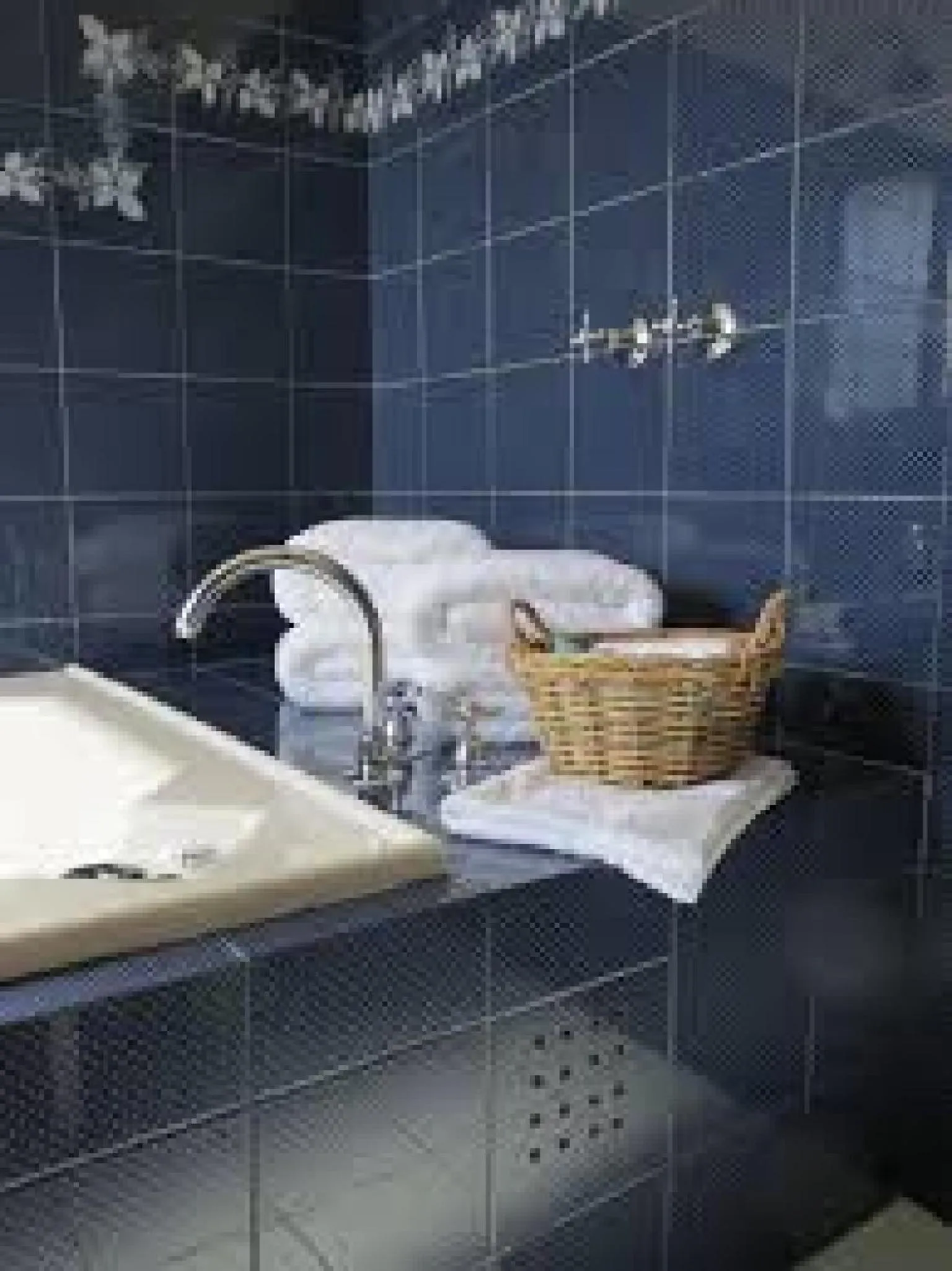 Bathroom in Stansbury Holiday Motel