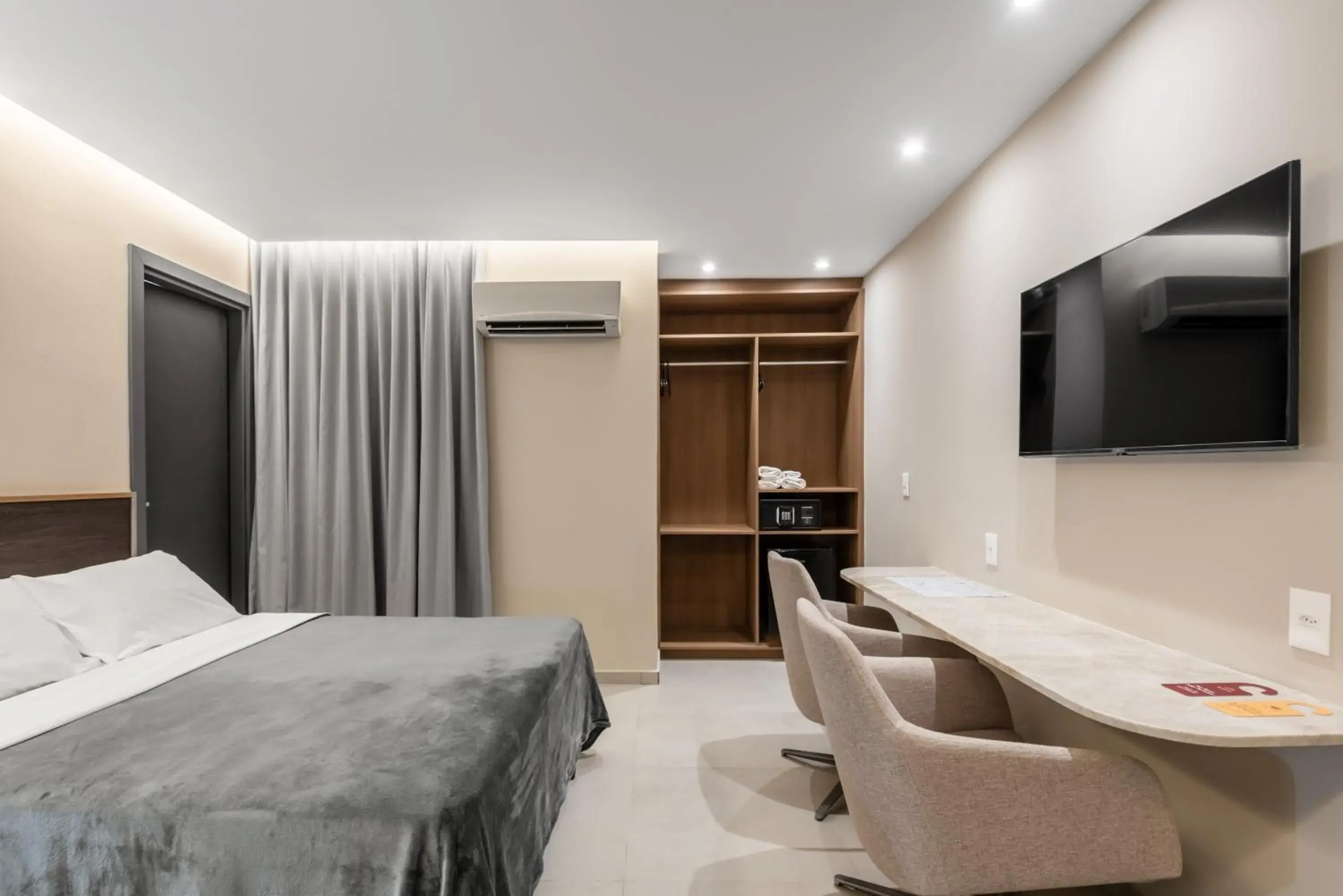 Comfort Triple Room in Pousada Recife Comfort Triple Room in Pousada Recife