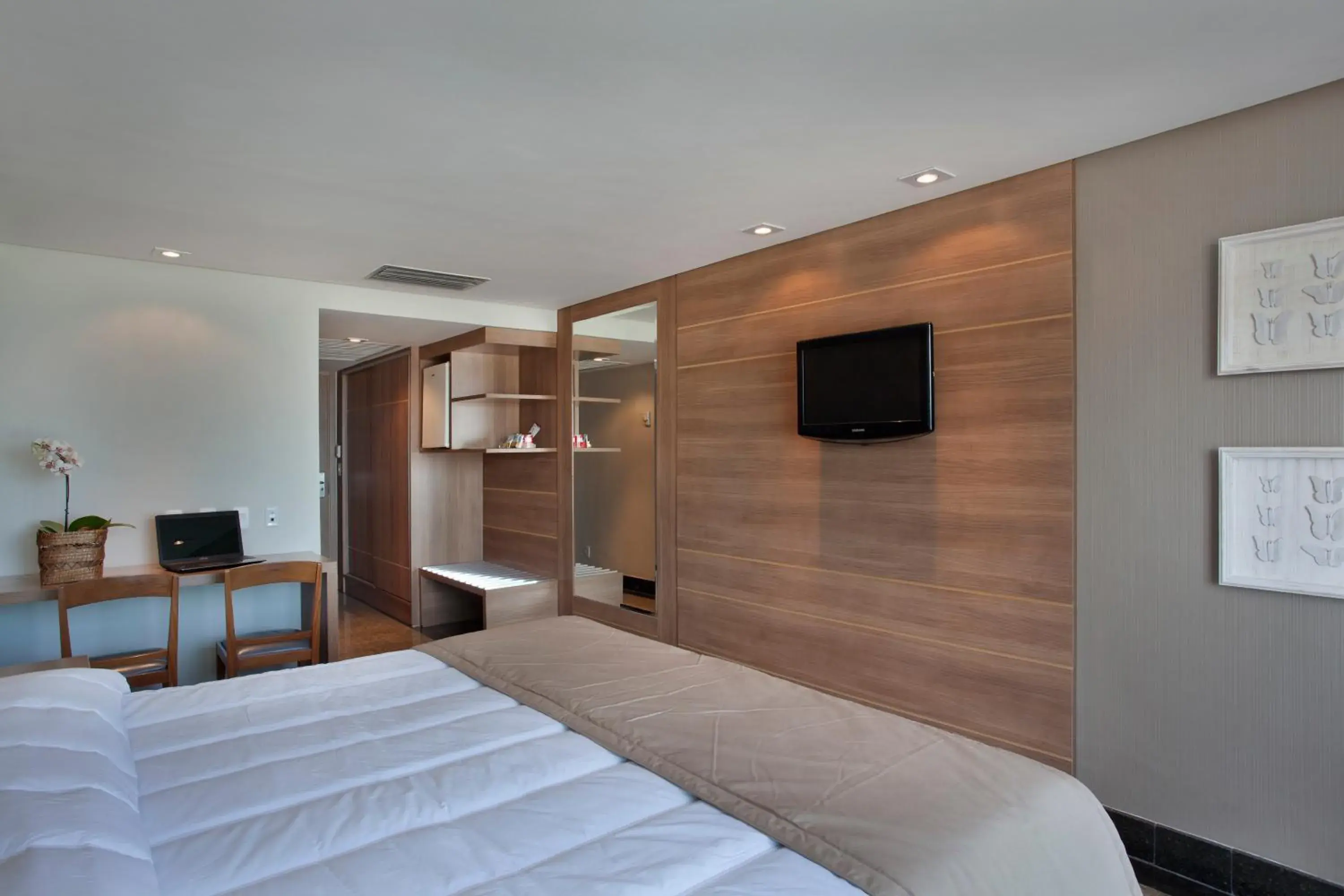 Photo of the whole room, Bed in Royalty Barra Hotel Photo of the whole room, Bed in Royalty Barra Hotel