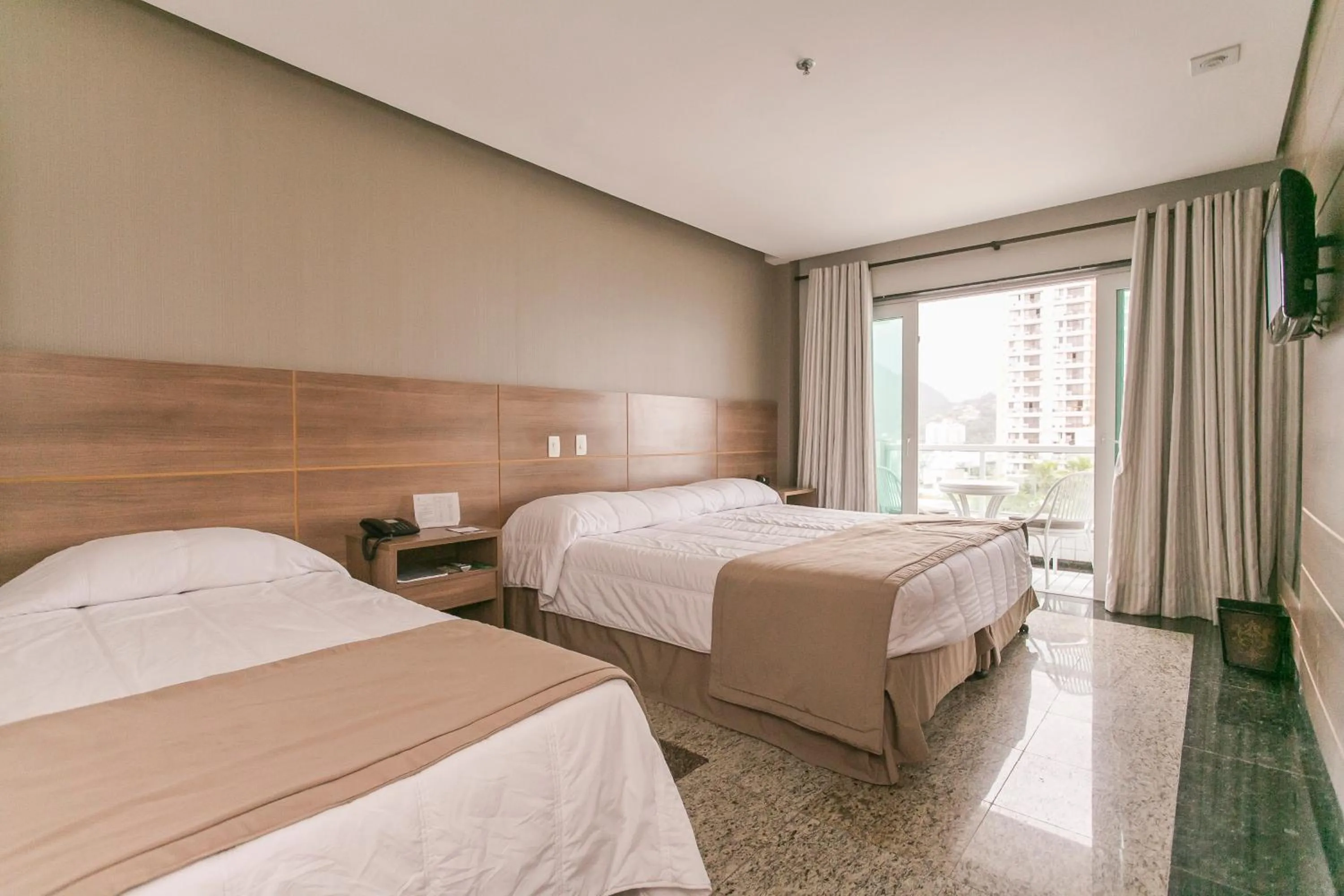 Day, Bed in Royalty Barra Hotel