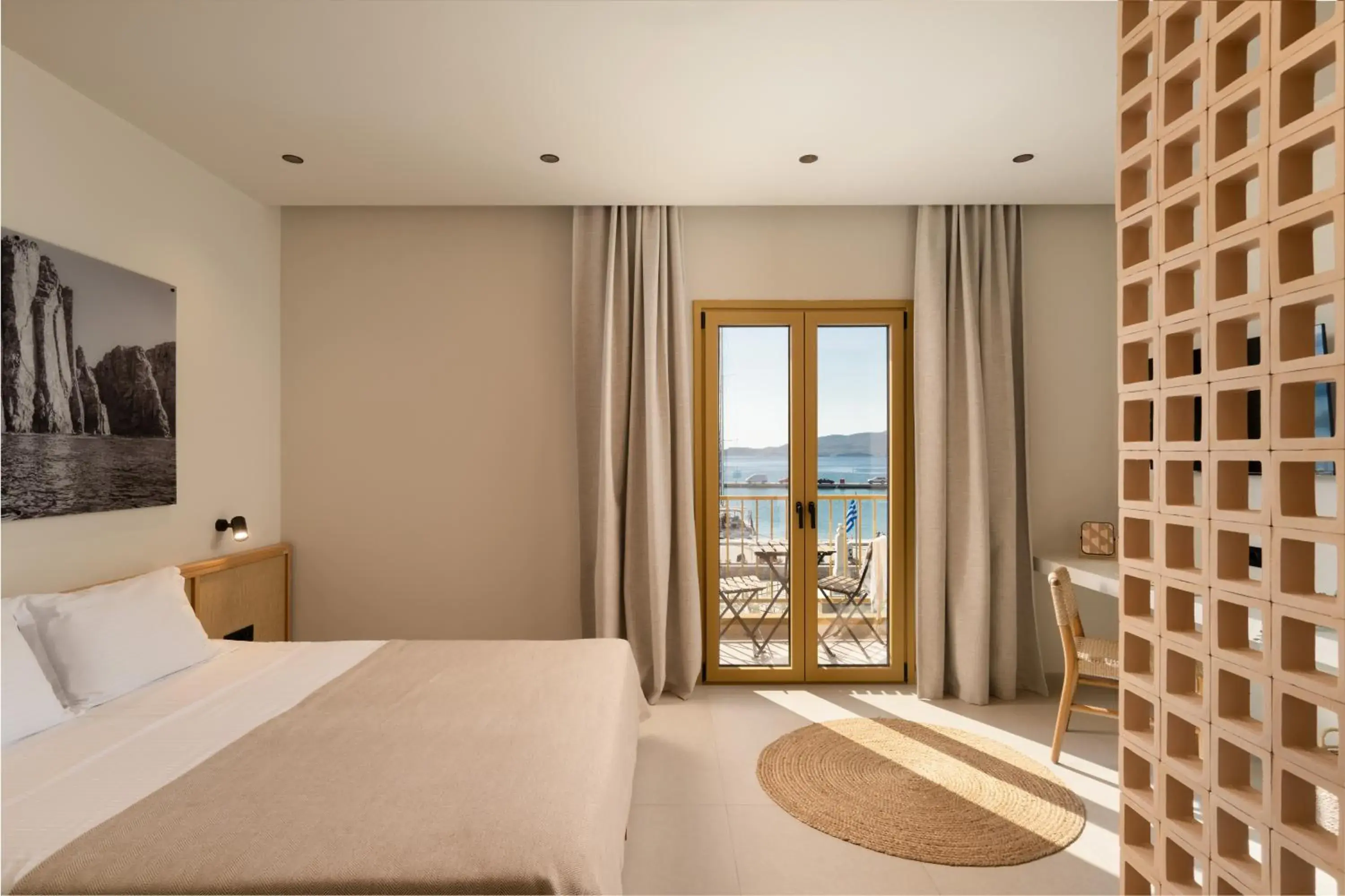 Deluxe Suite with Sea View in Portiani Suites Deluxe Suite with Sea View in Portiani Suites