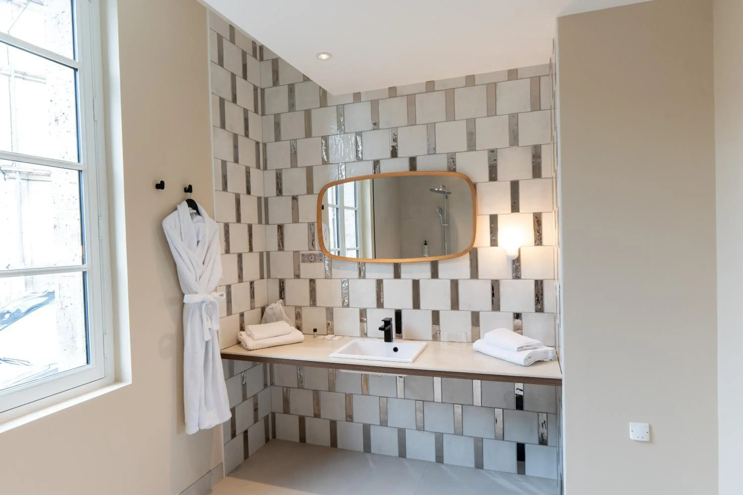 Large Double or Twin Room in Hôtel des Arts Large Double or Twin Room in Hôtel des Arts