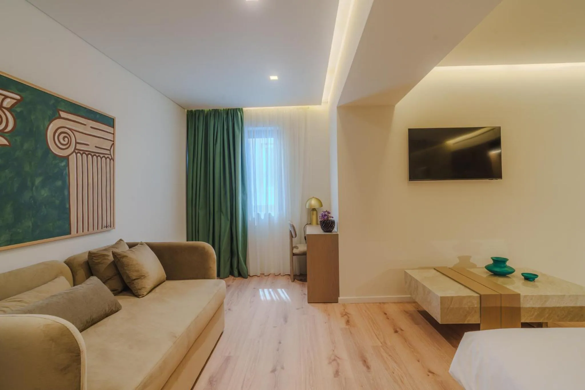 Deluxe Family Suite in Eternity Athens