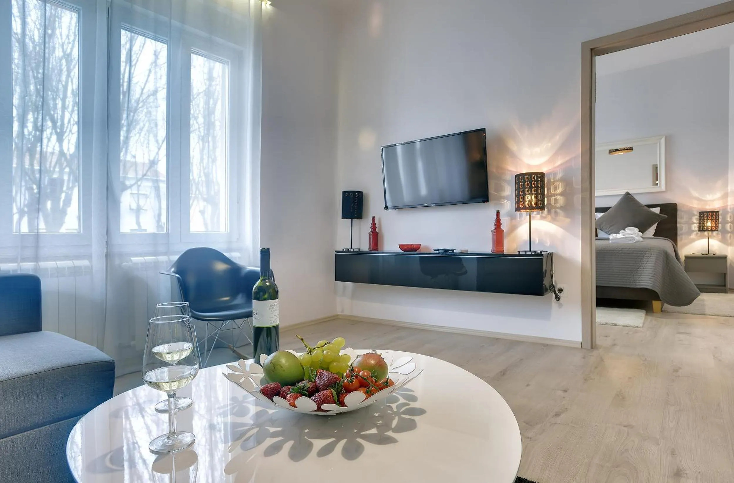 TV and multimedia in D&A Center Apartments with FREE Parking