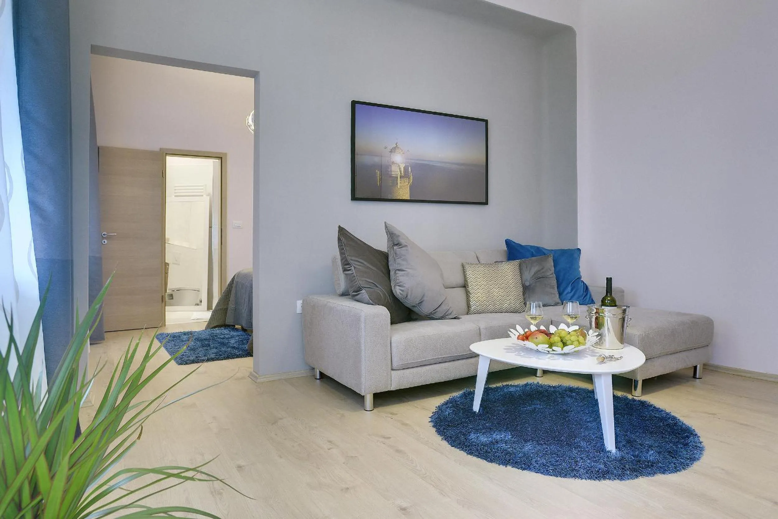 Living room in D&A Center Apartments with FREE Parking