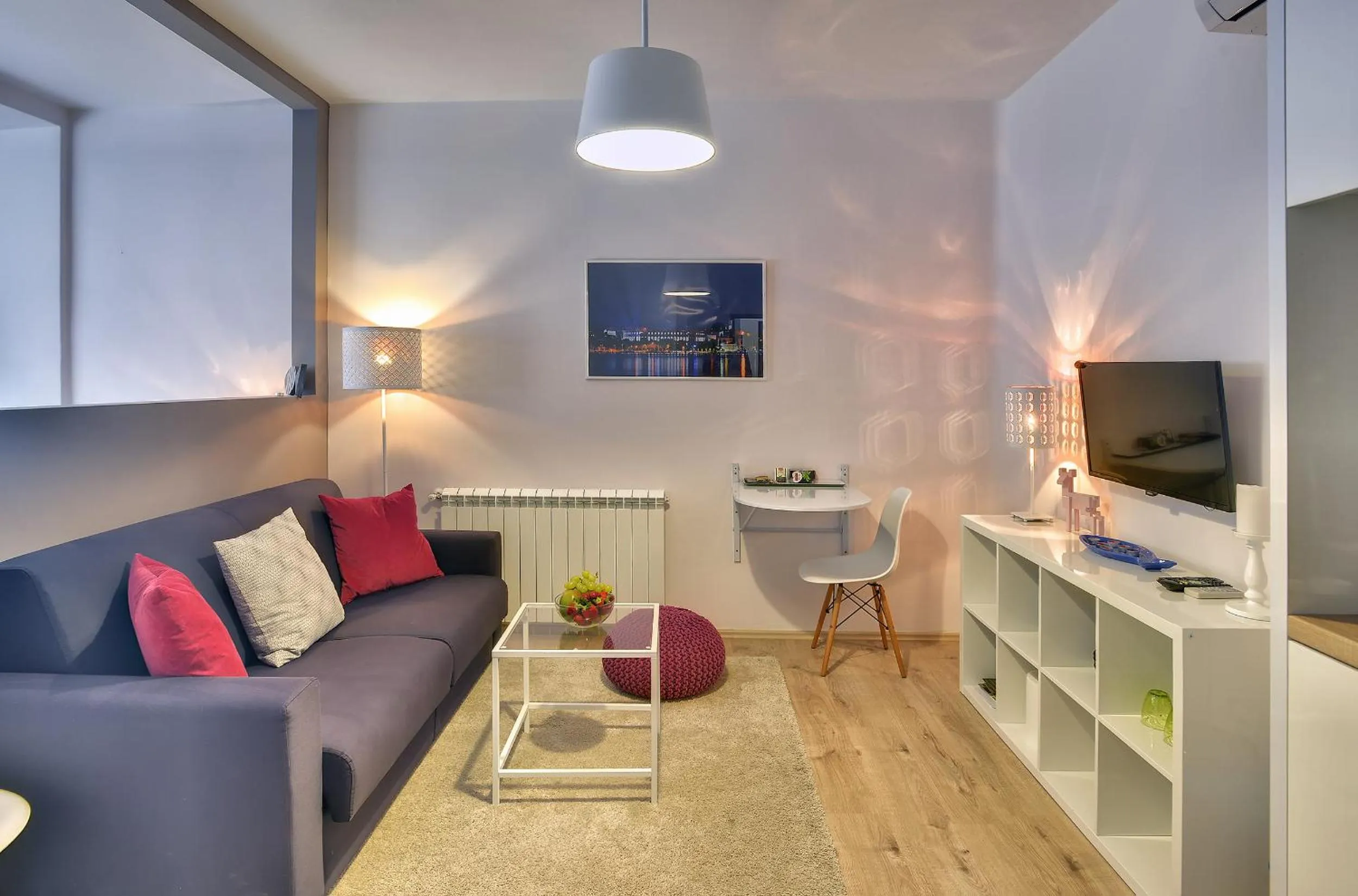 TV and multimedia in D&A Center Apartments with FREE Parking