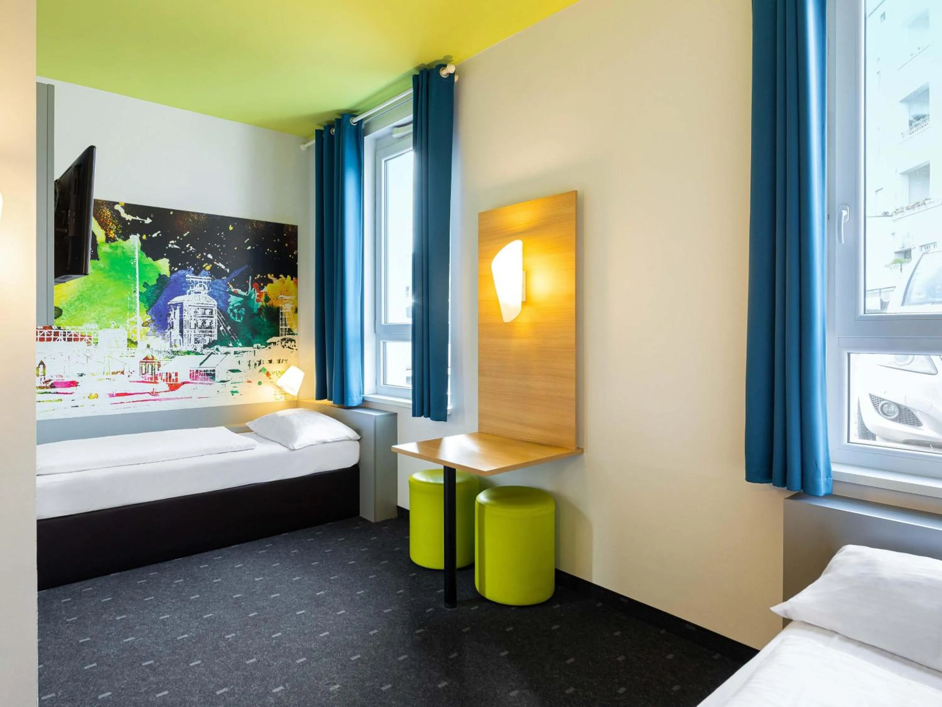 Photo of the whole room, Bed in B&B Hotel Mülheim an der Ruhr