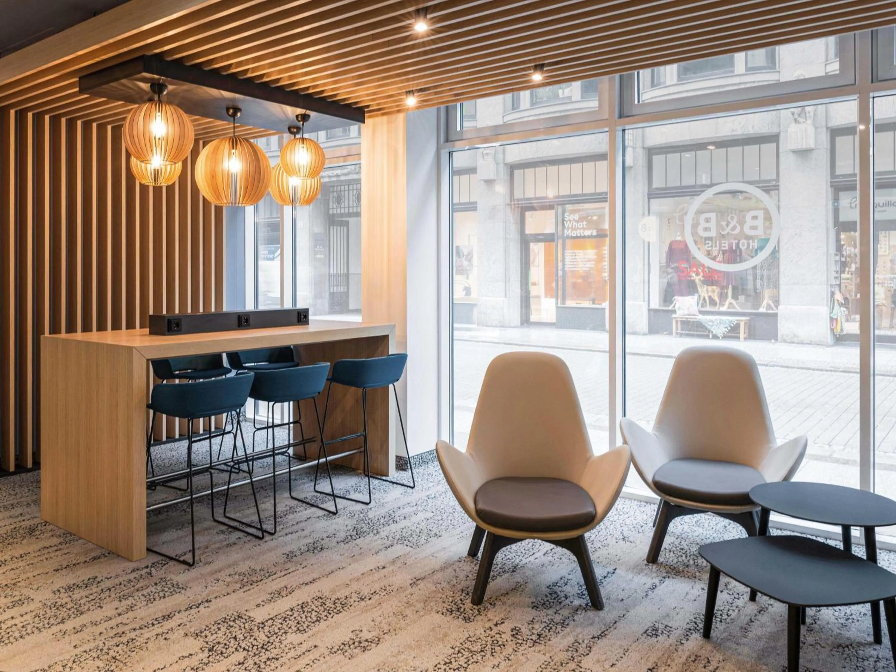 Lobby or reception in B&B Hotel Leipzig-City