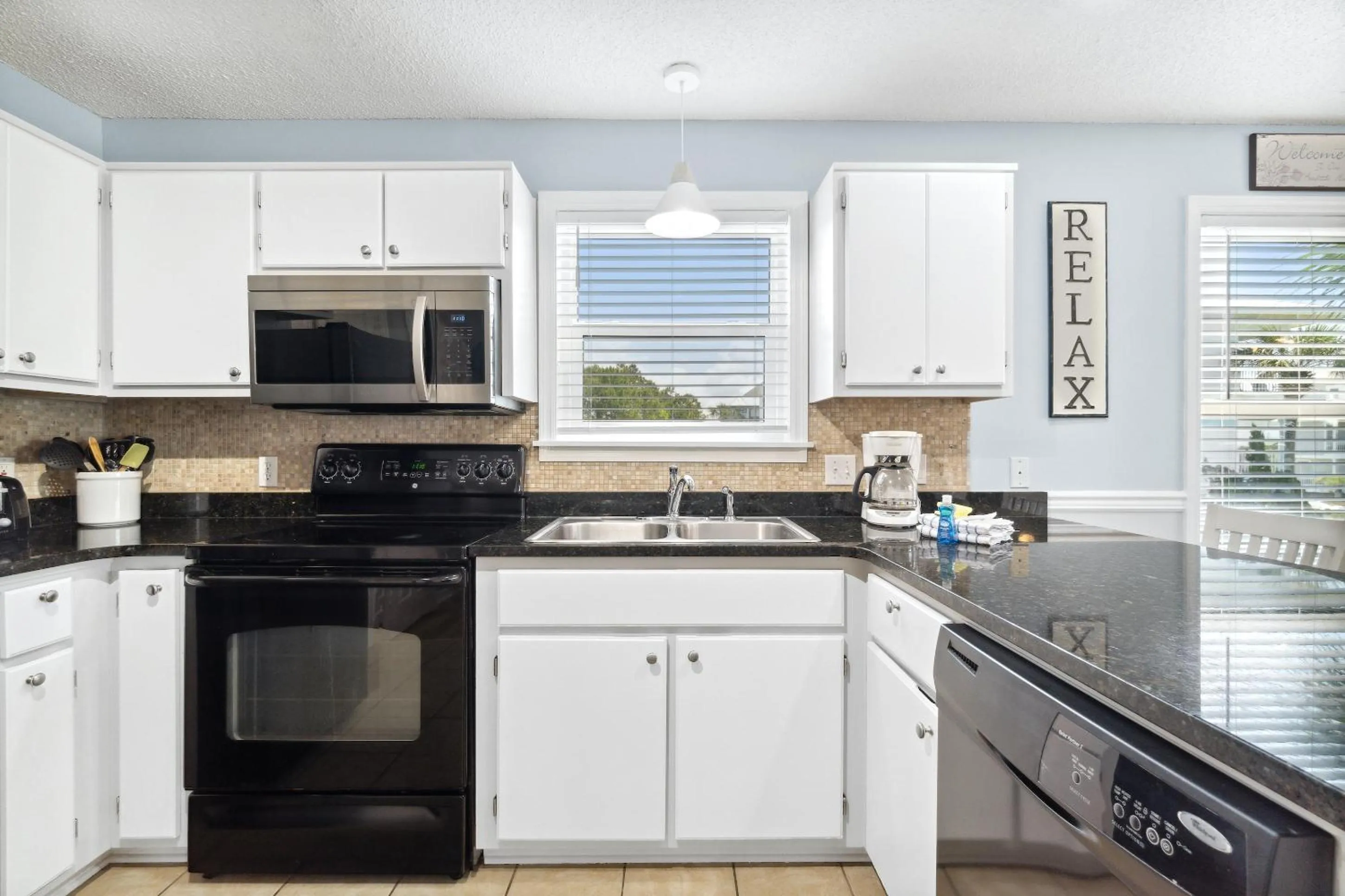 Kitchen or kitchenette in Beachside Villas by Panhandle Getaways
