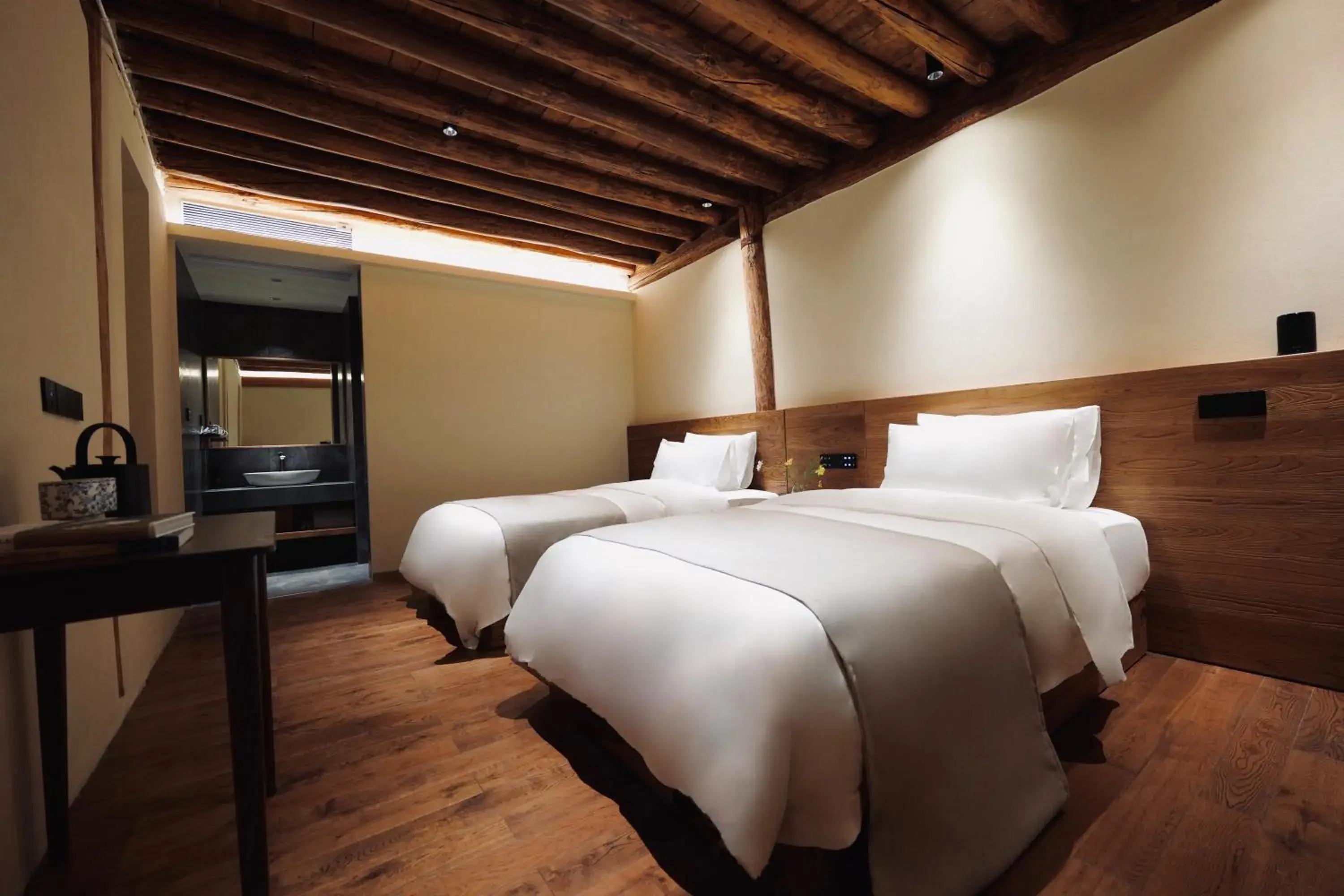 Double Room in Leisure Courtyard Seascape Designer Hotel-Free one-way airport transport for check in three consecutive nights Double Room in Leisure Courtyard Seascape Designer Hotel-Free one-way airport transport for check in three consecutive nights