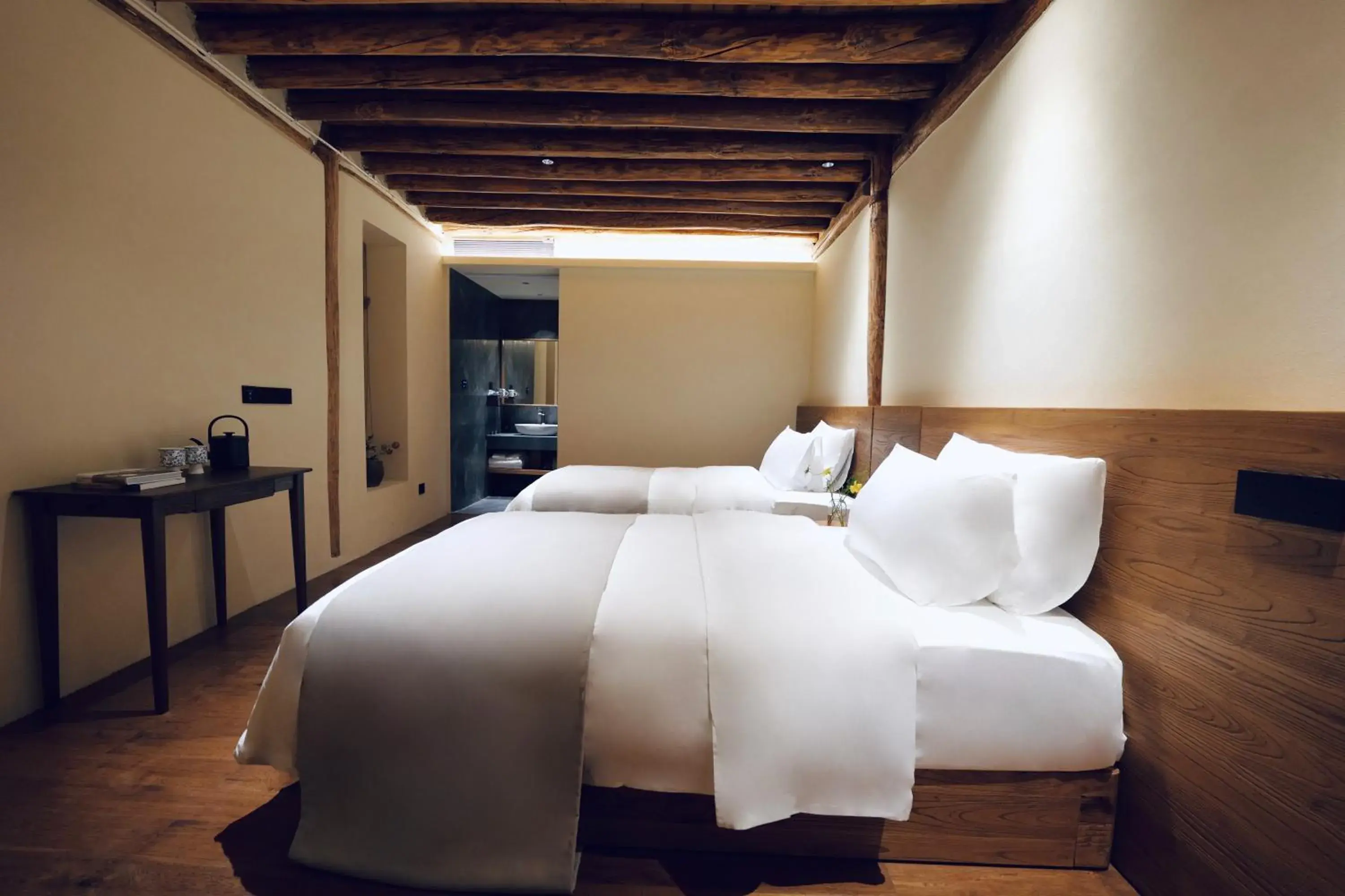 Double Room in Leisure Courtyard Seascape Designer Hotel-Free one-way airport transport for check in three consecutive nights Double Room in Leisure Courtyard Seascape Designer Hotel-Free one-way airport transport for check in three consecutive nights