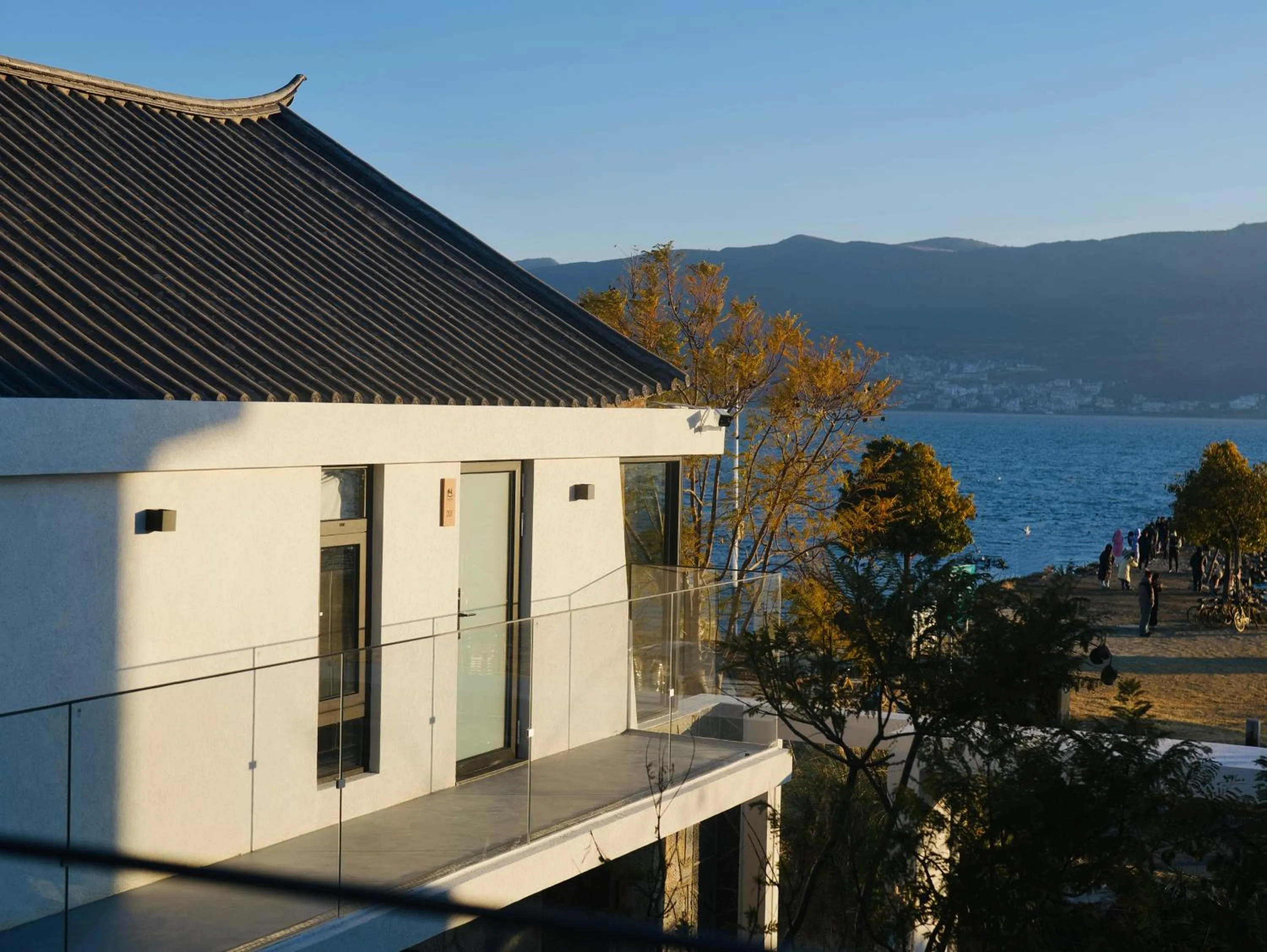 Leisure Courtyard Seascape Designer Hotel-Free one-way airport transport for check in three consecutive nights