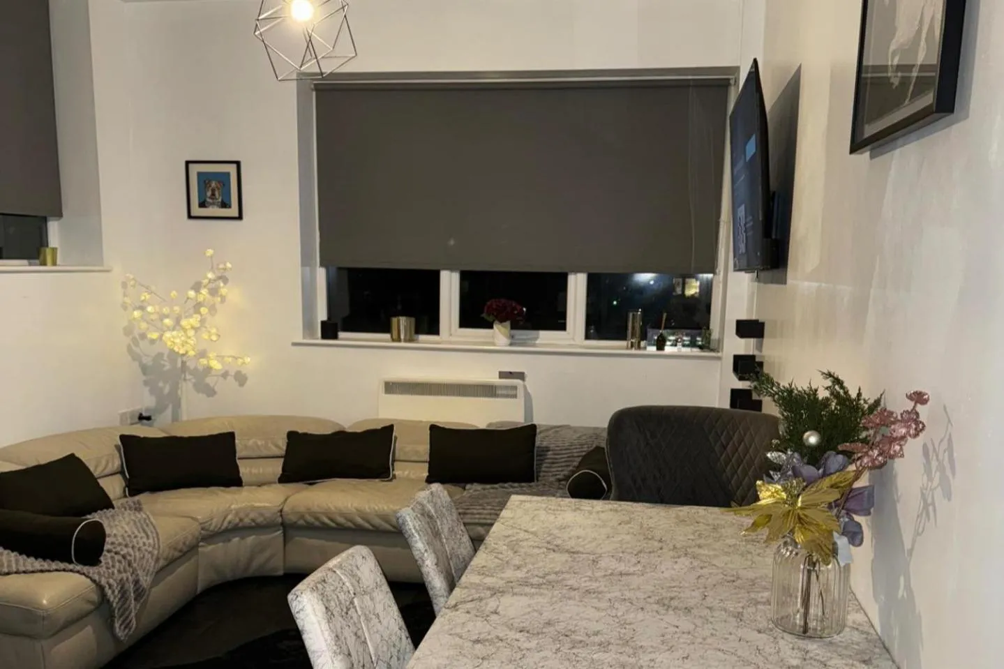 Central Sheffield 3-Bed Apt Sleeps 6 with Parking