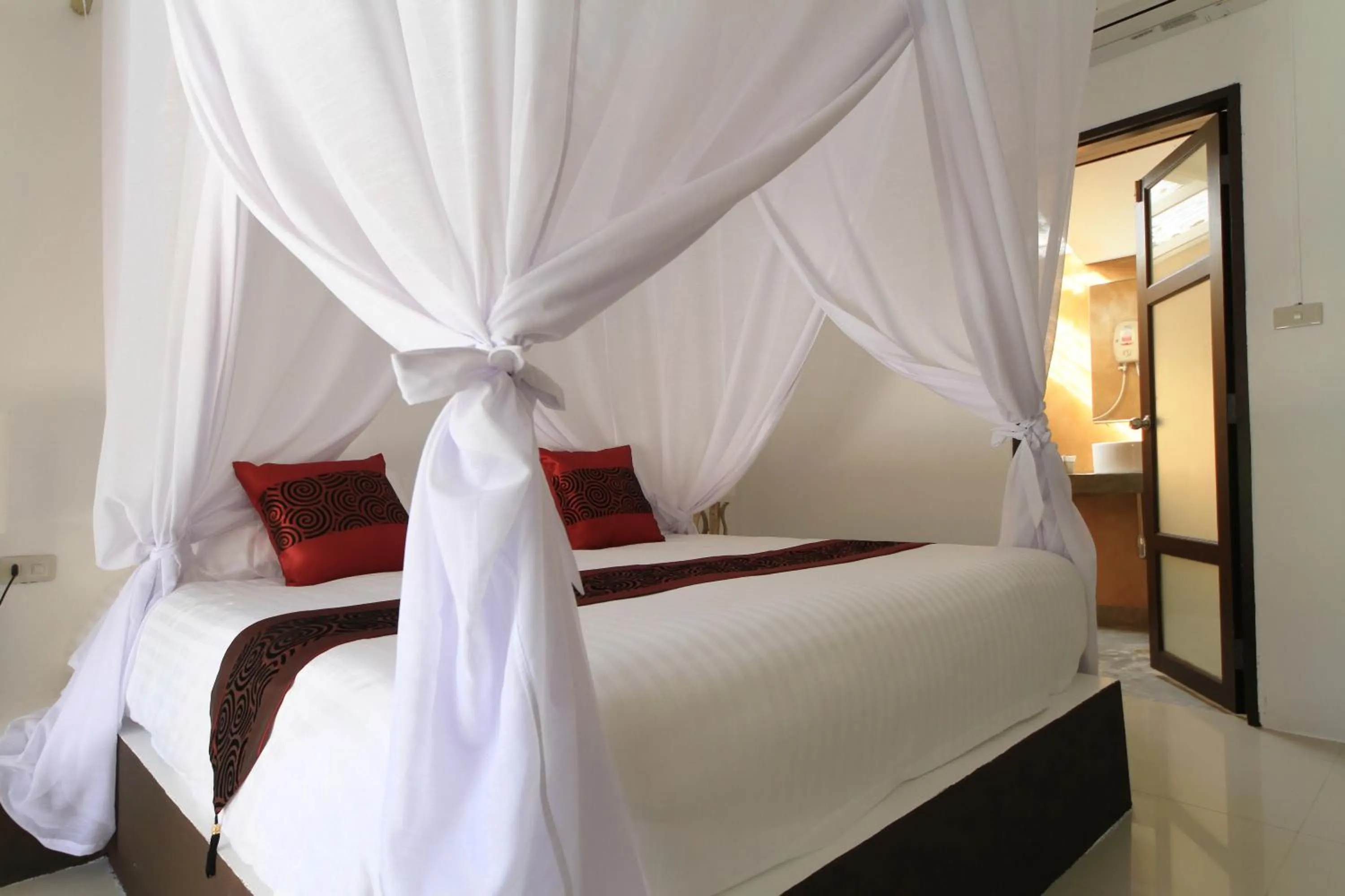 Decorative detail, Bed in The White Cottage