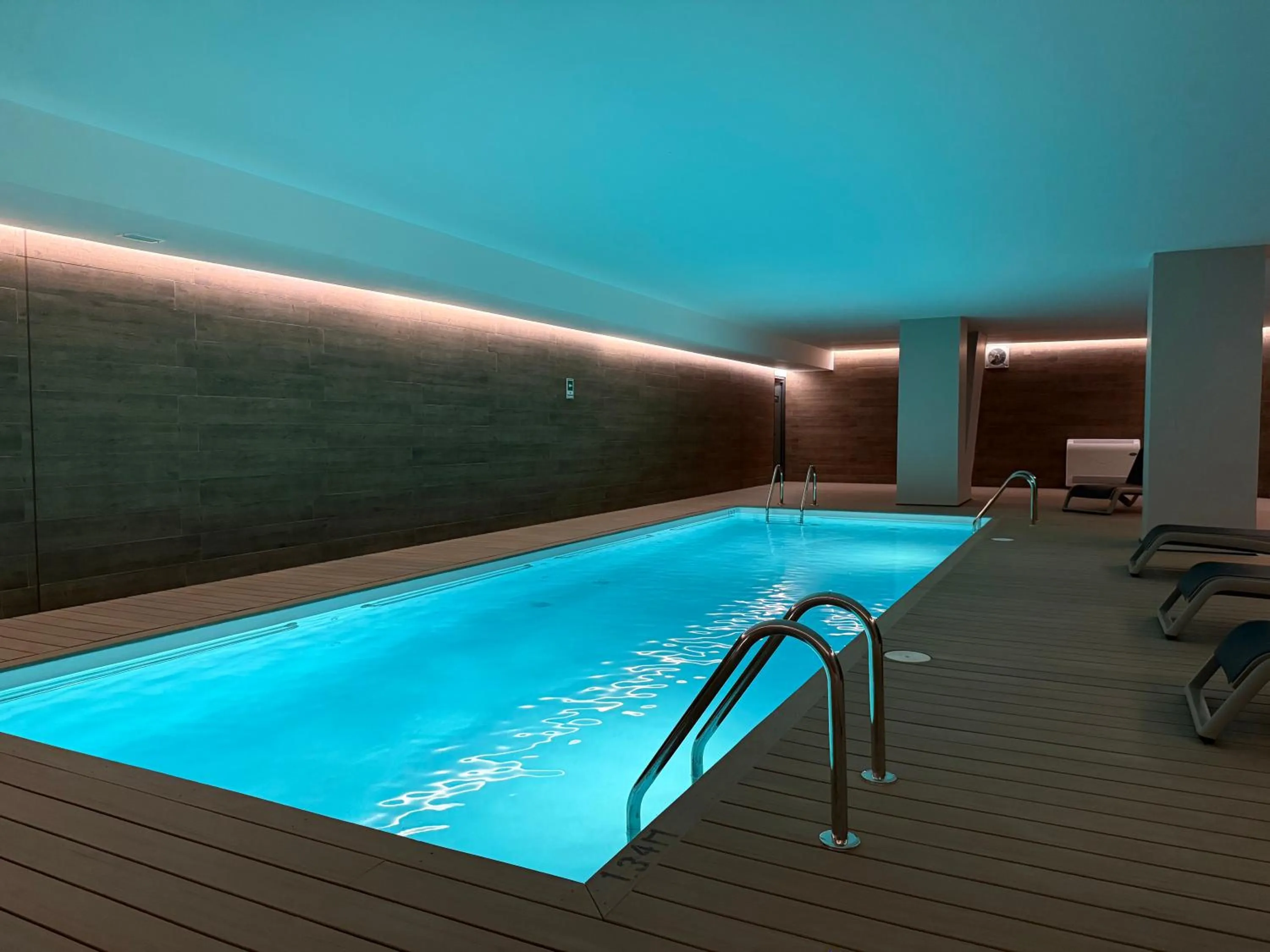Swimming pool in Spot Suites