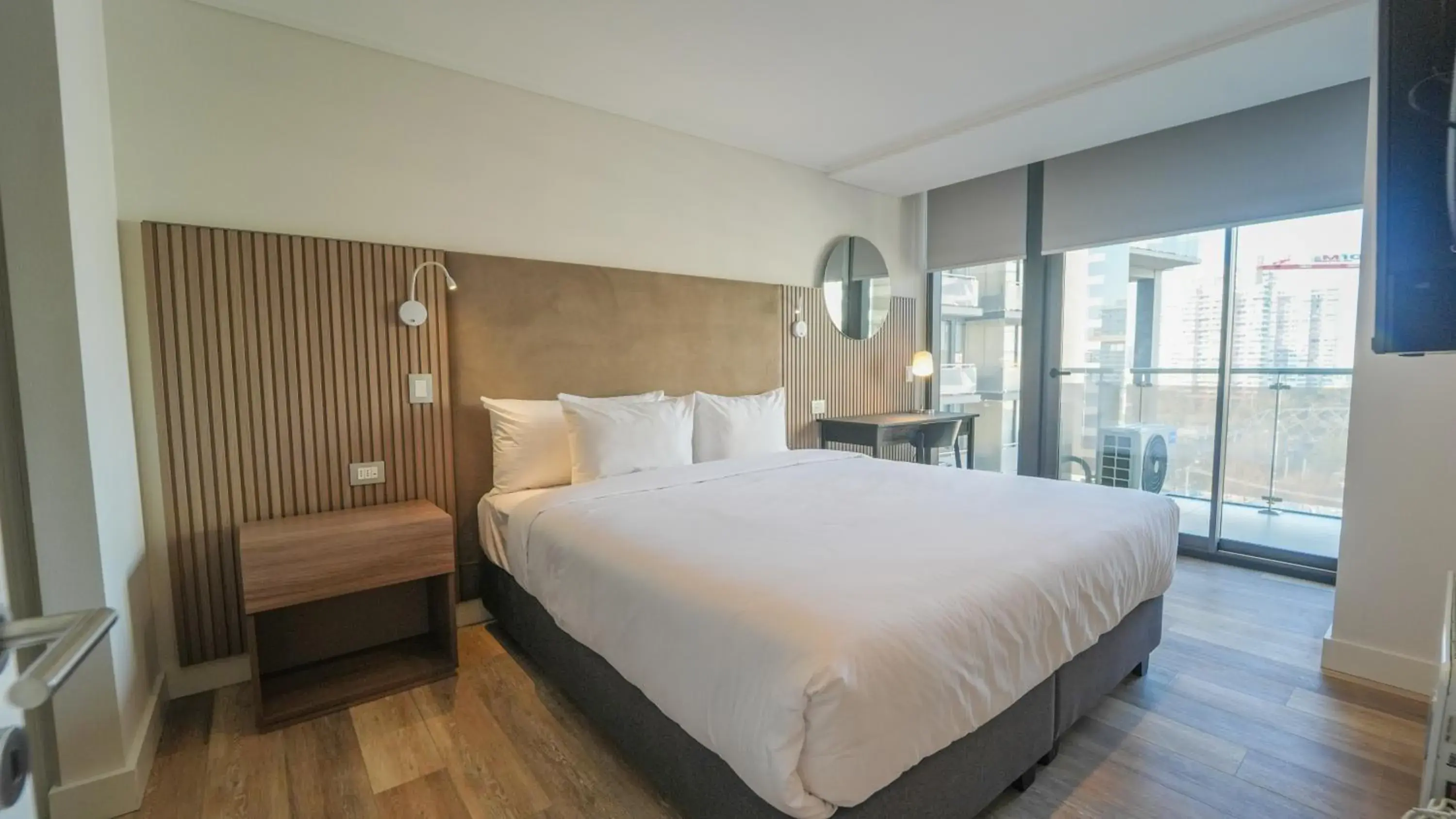 Photo of the whole room, Bed in Spot Suites Photo of the whole room, Bed in Spot Suites