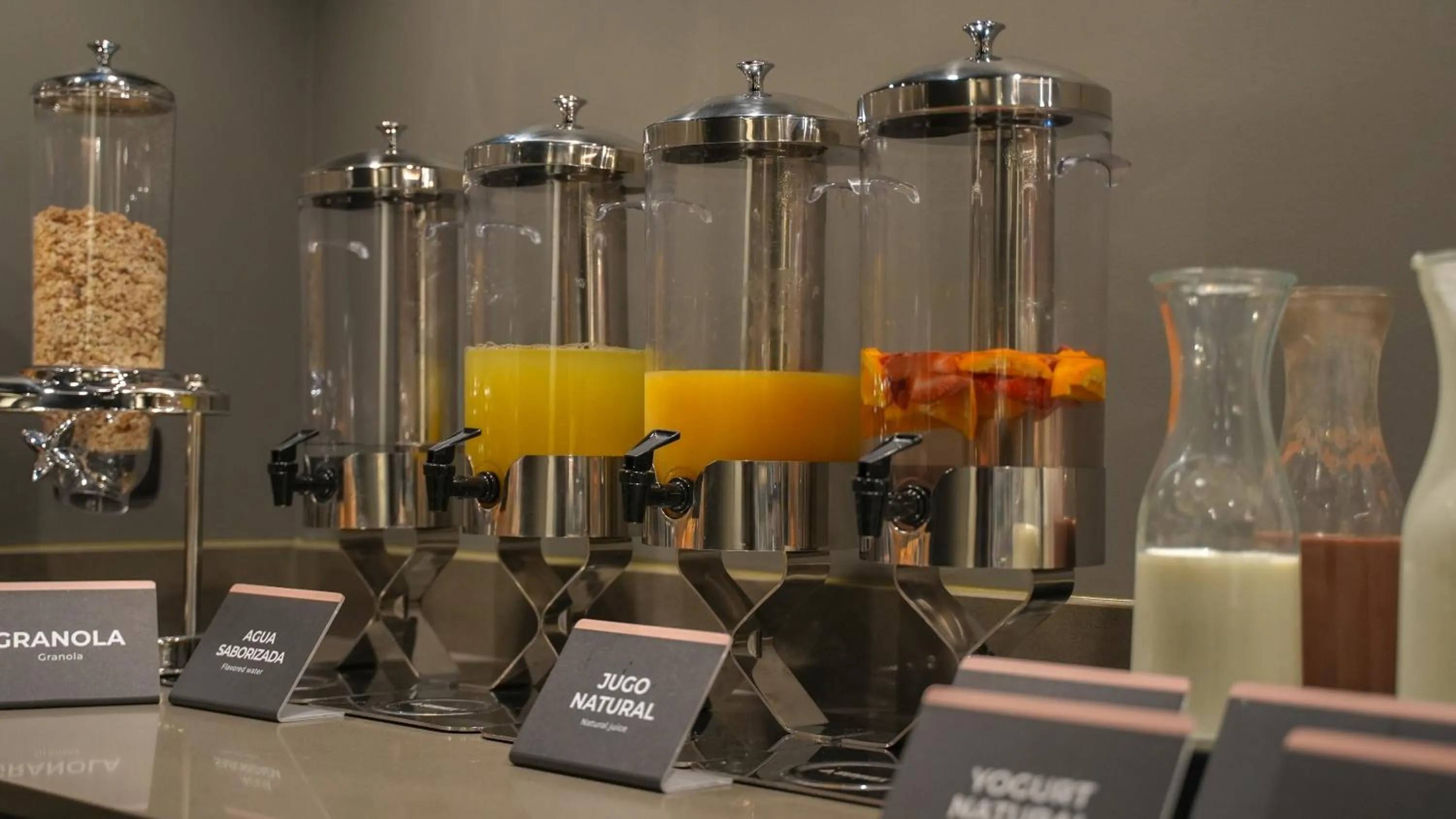 Breakfast in Spot Suites