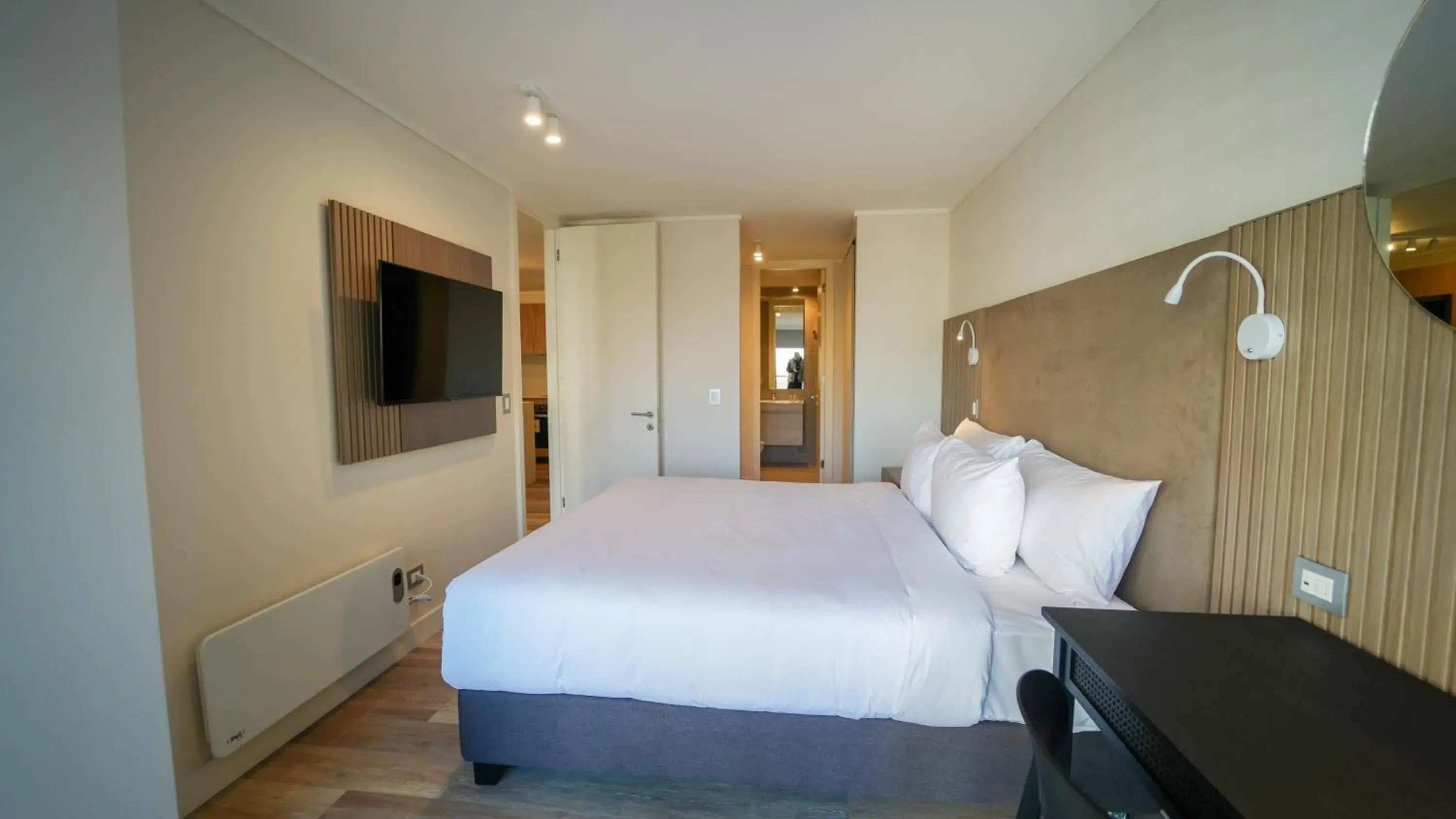 Bed in Spot Suites Bed in Spot Suites