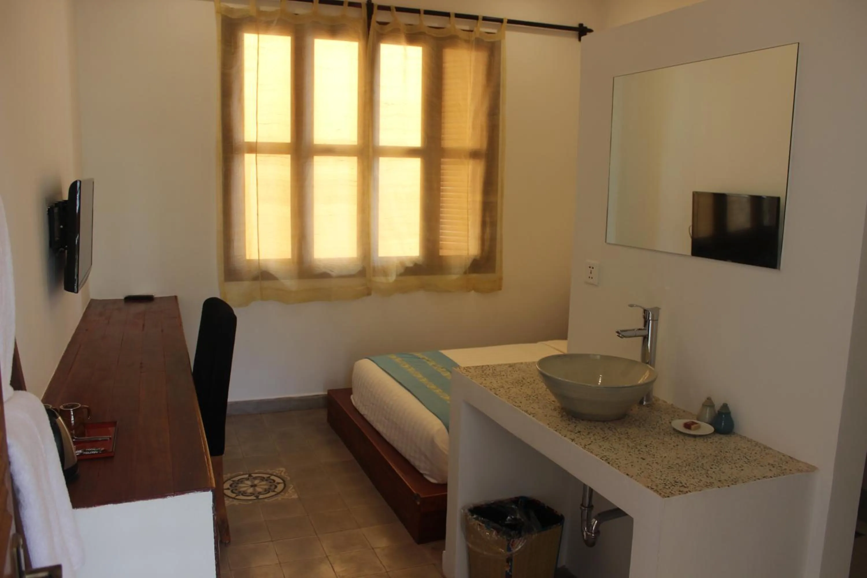 Photo of the whole room, Bed in House Boutique Eco Hotel