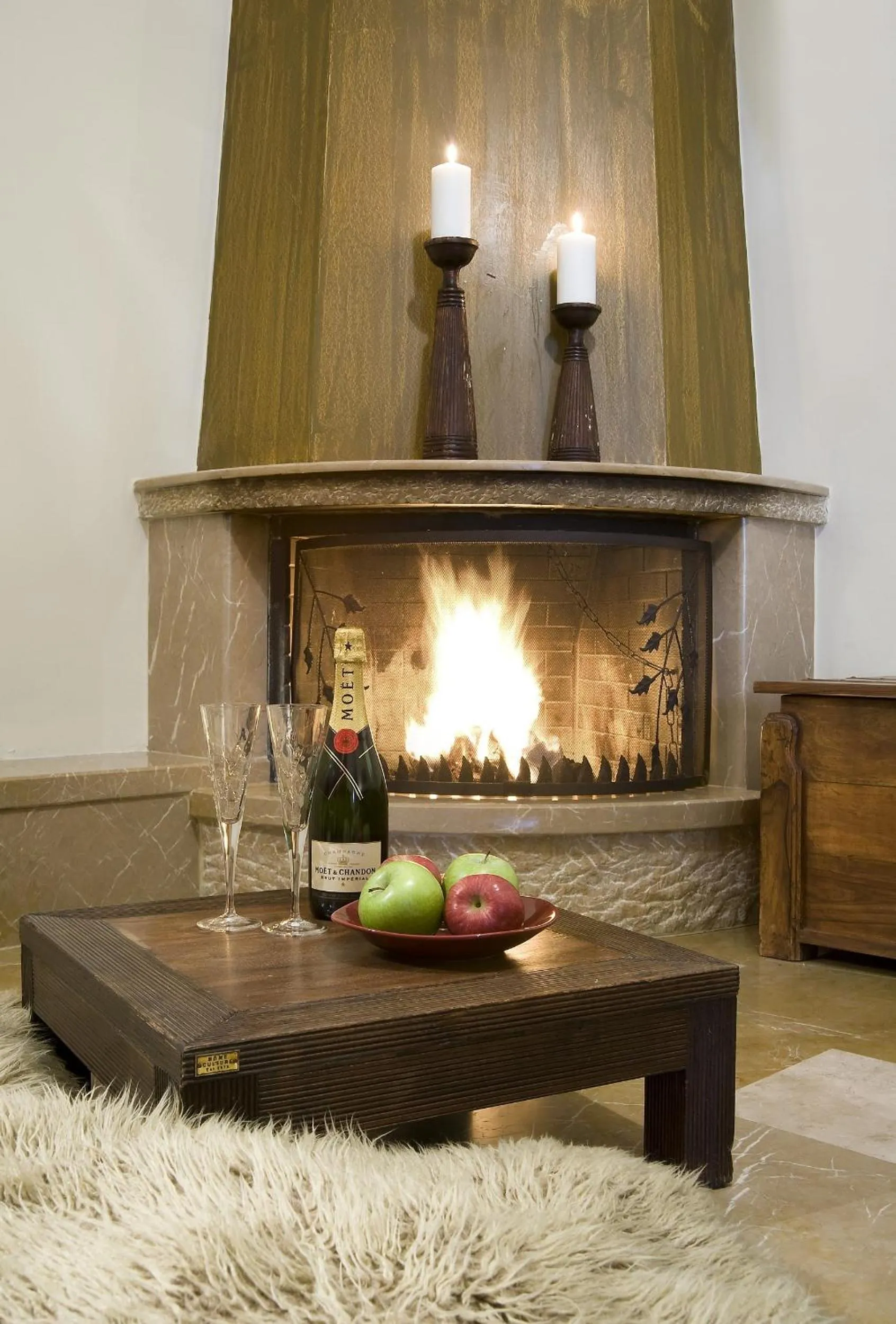 Decorative detail in Xenonas Iresioni