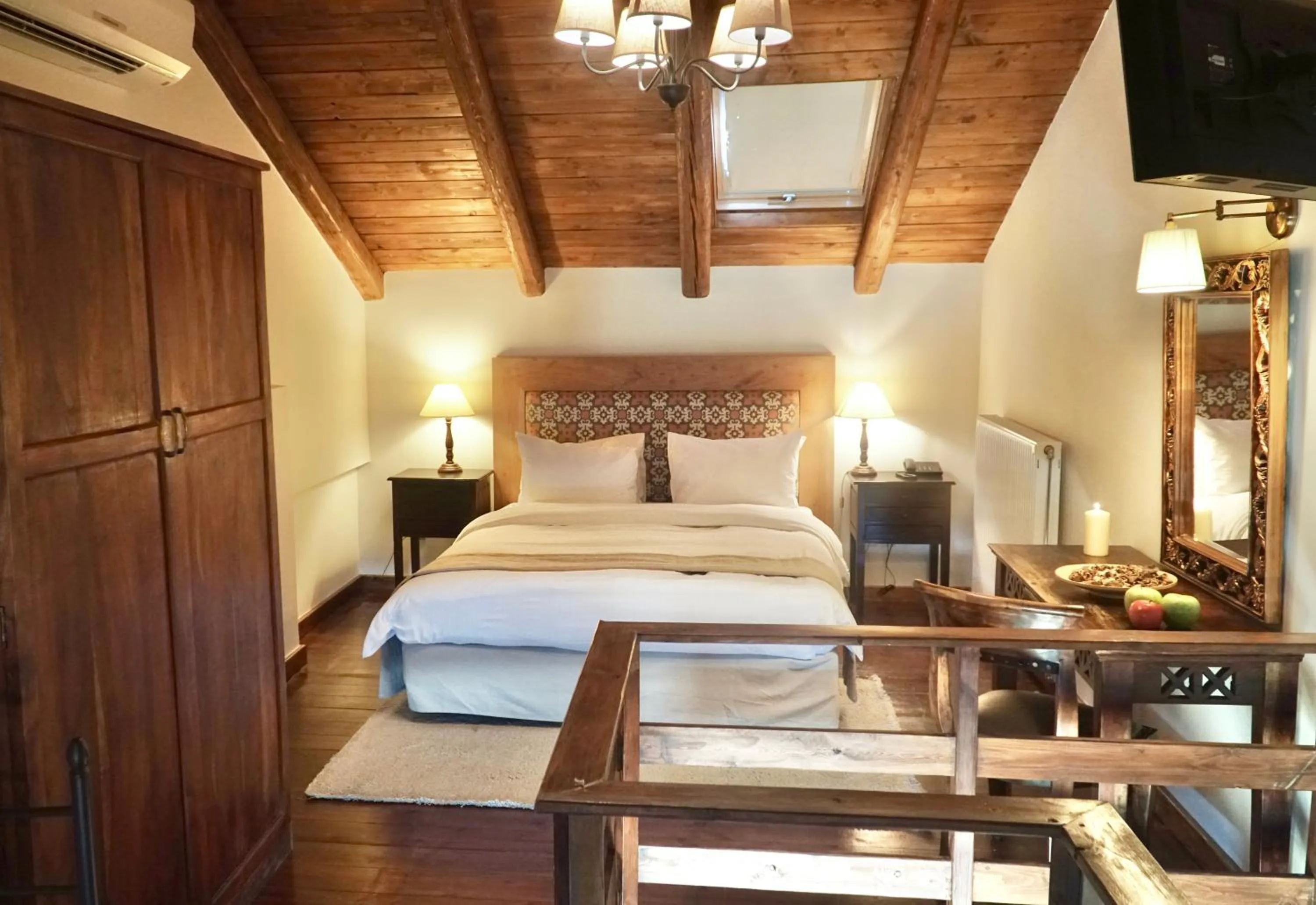 Bedroom, Bed in Xenonas Iresioni