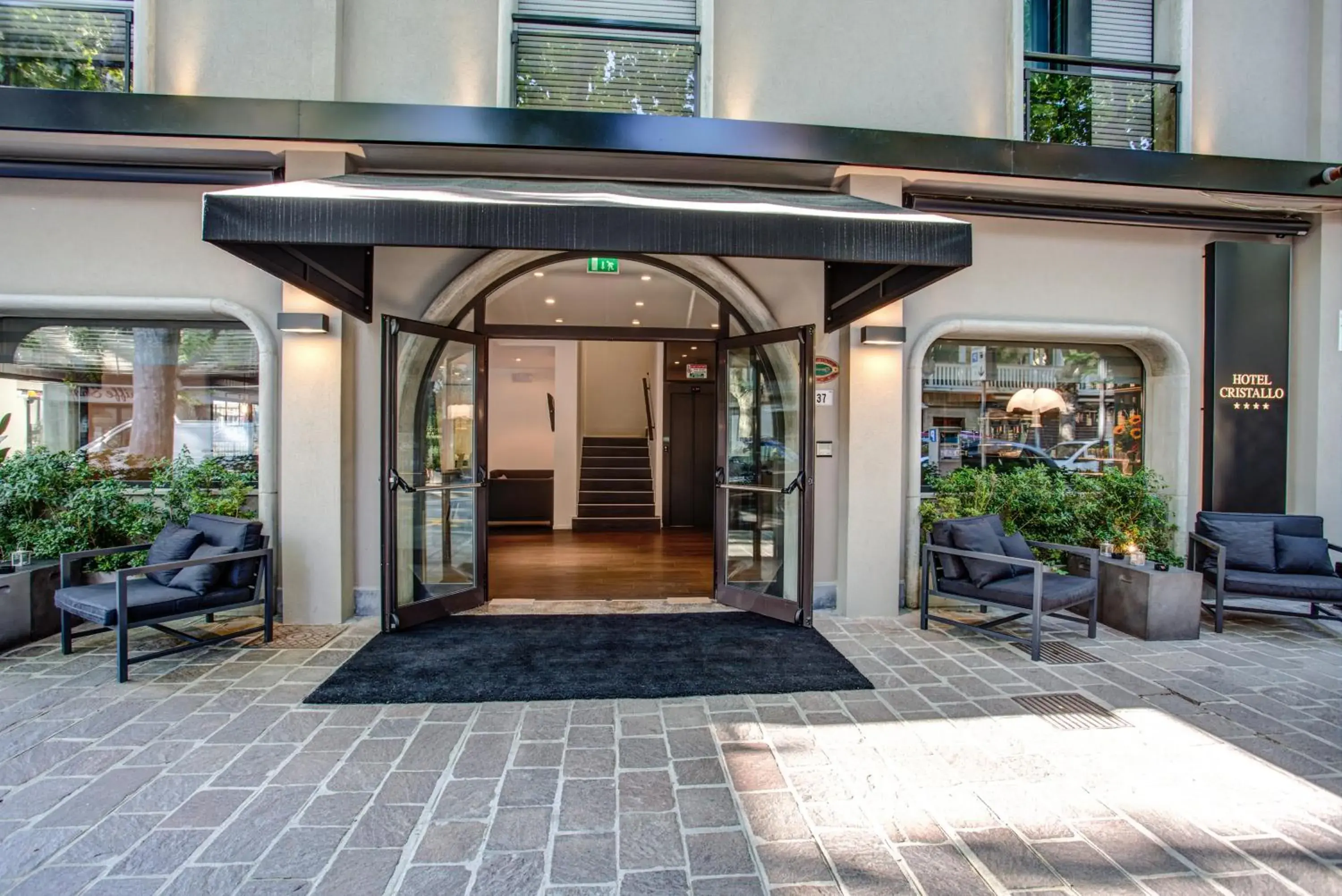 Facade/entrance in Hotel Cristallo