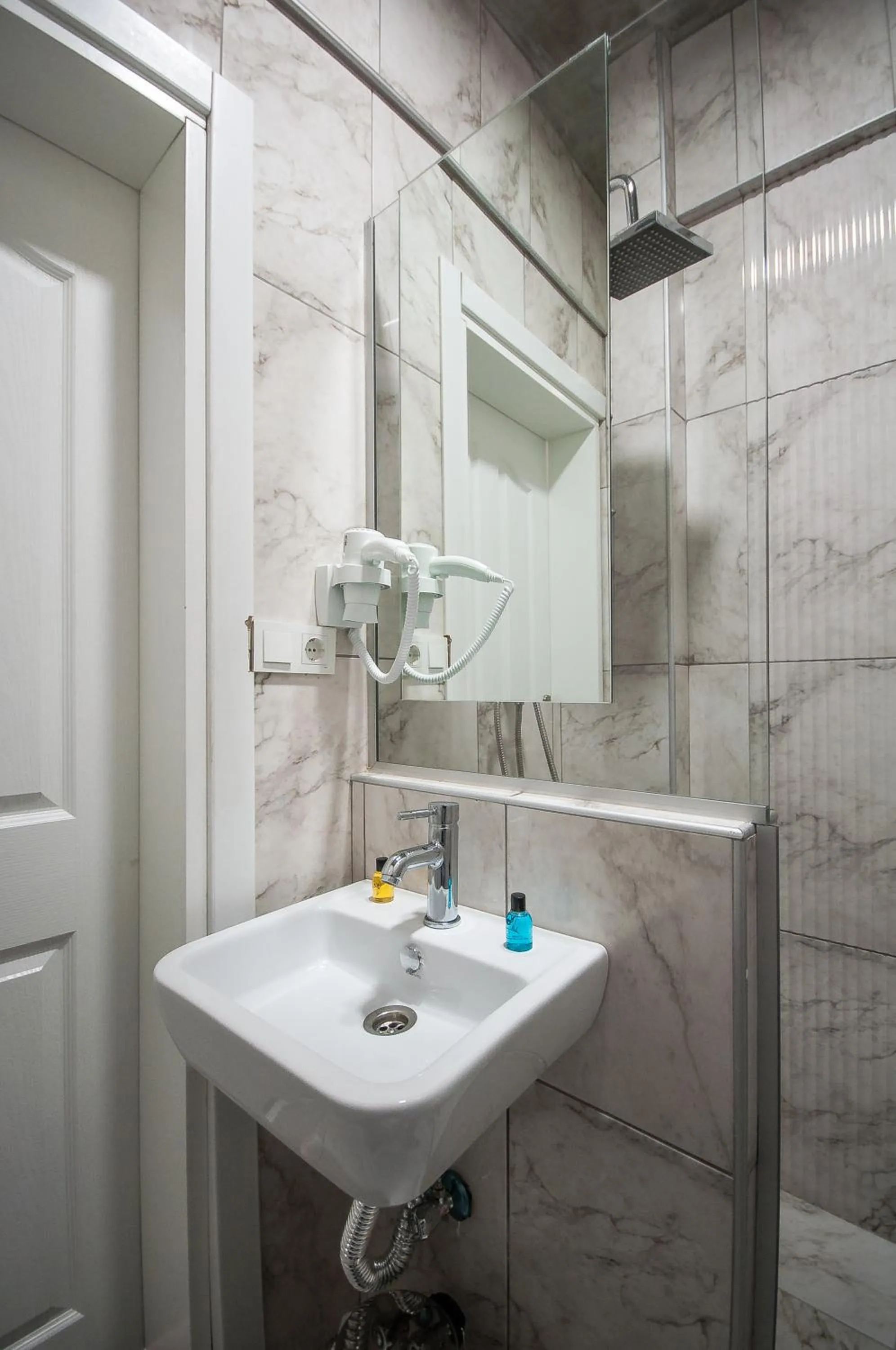 Bathroom in Newway Apartments