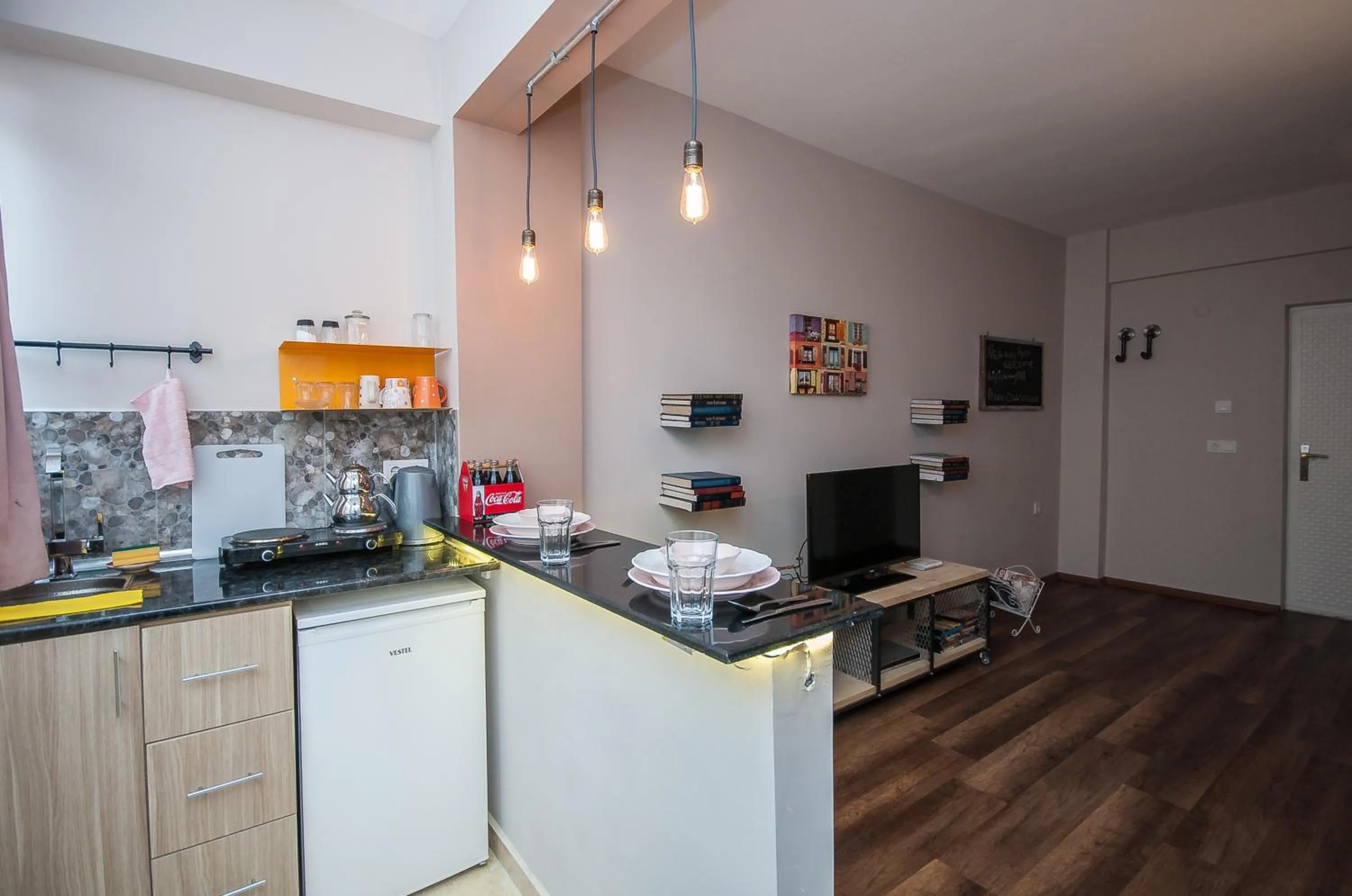 Kitchen or kitchenette in Newway Apartments