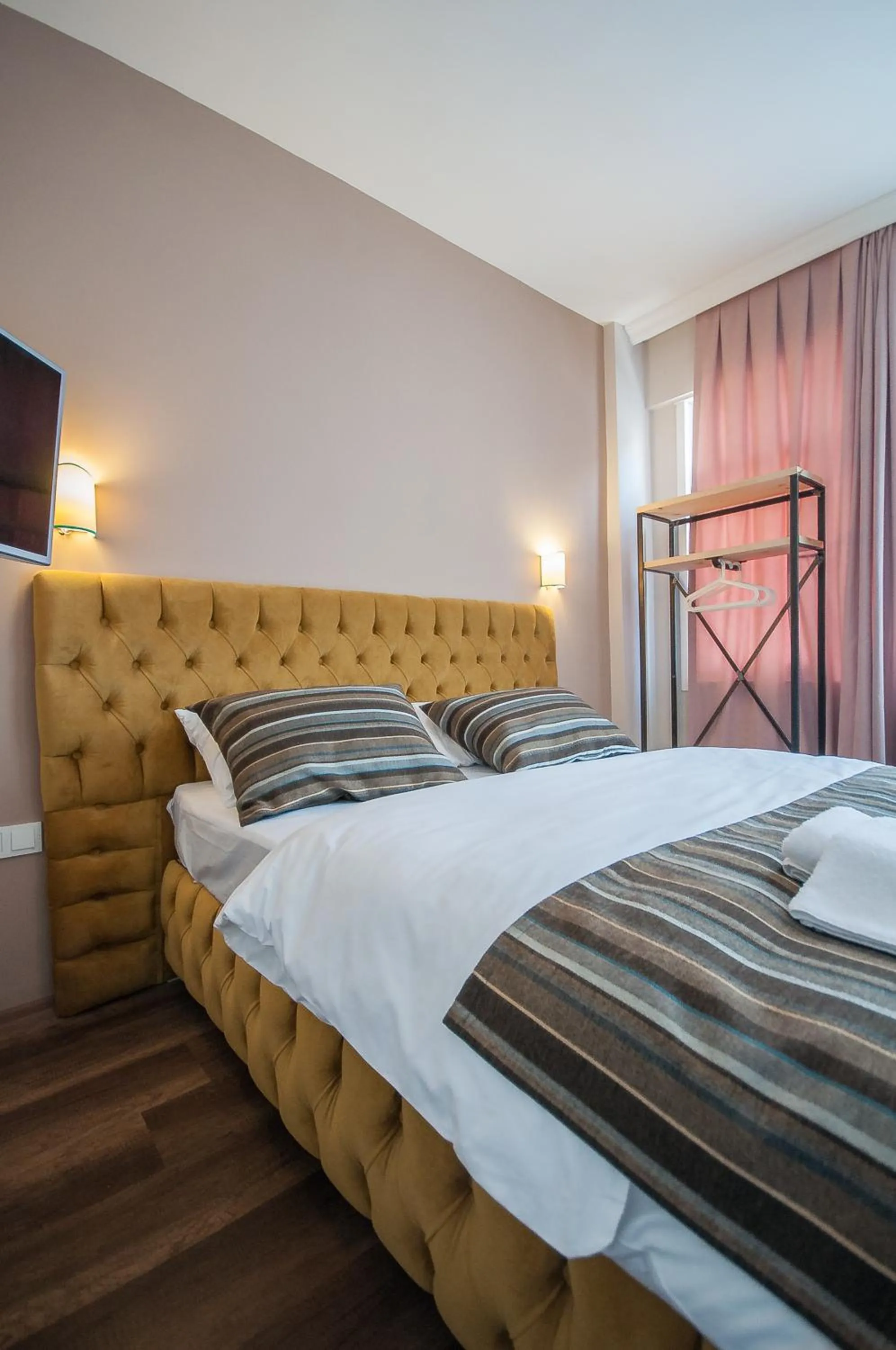 Bed in Newway Apartments