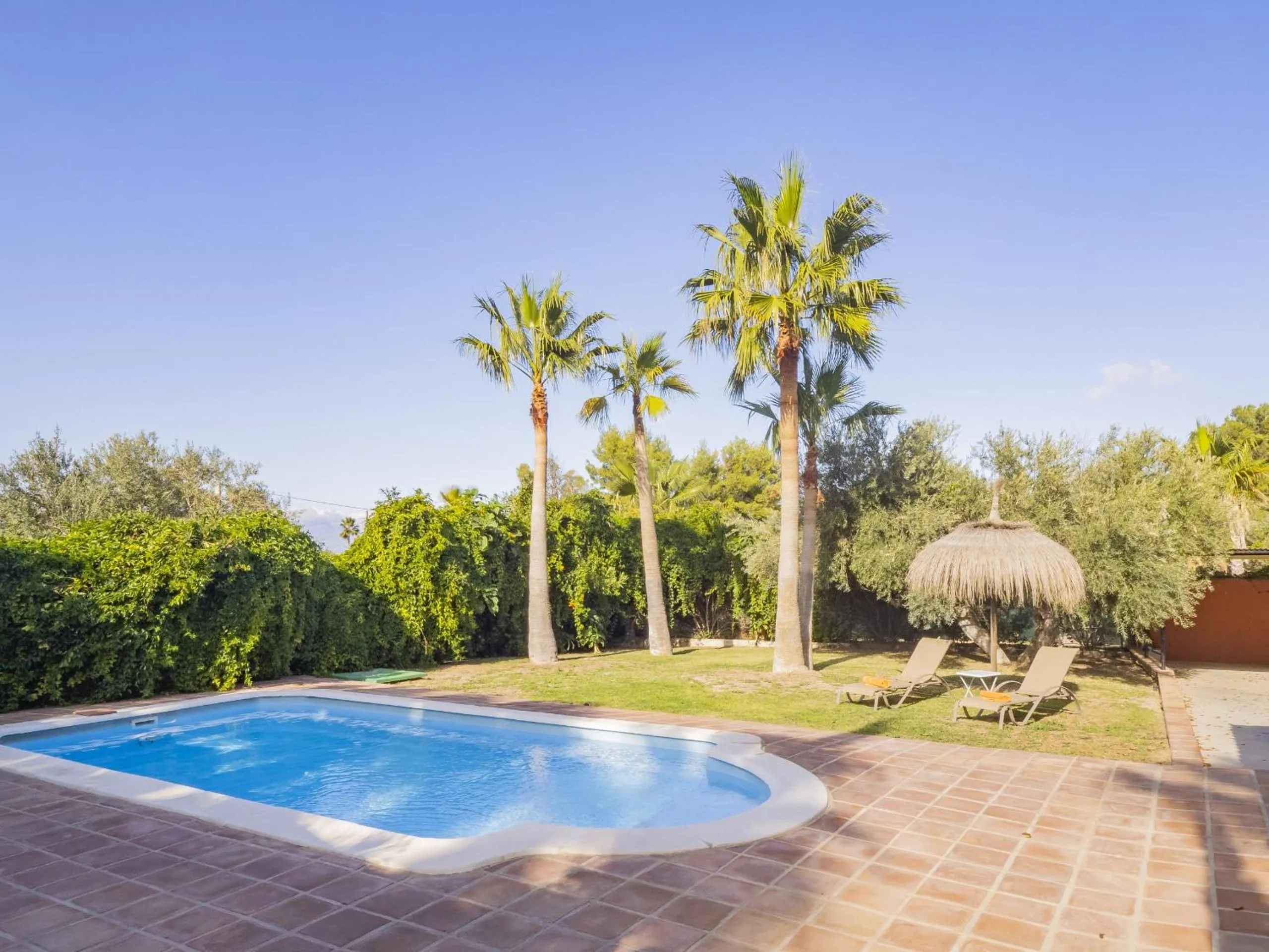 Swimming pool in Cubo's Finca el Nogal