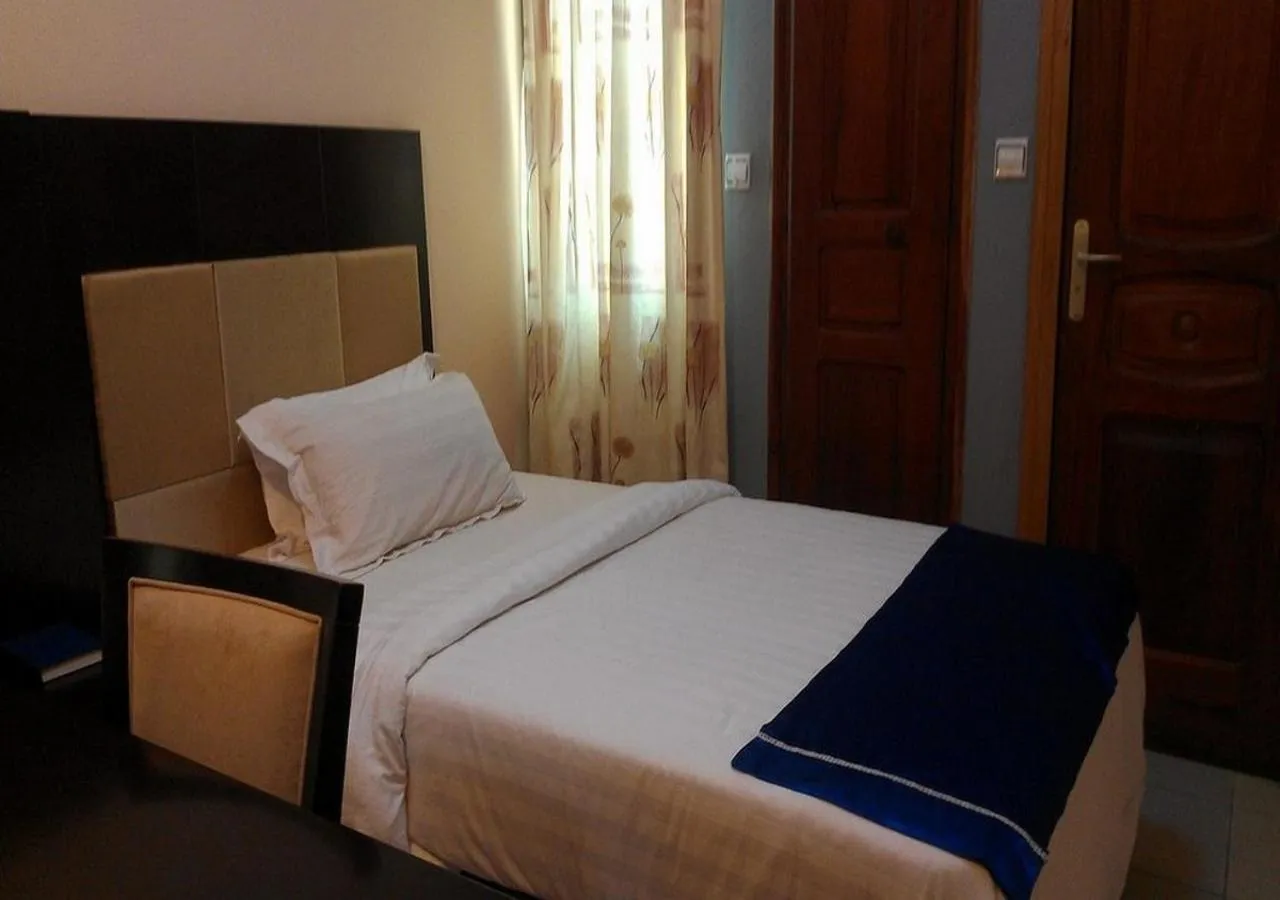 Bed in Sun Beach Hôtel