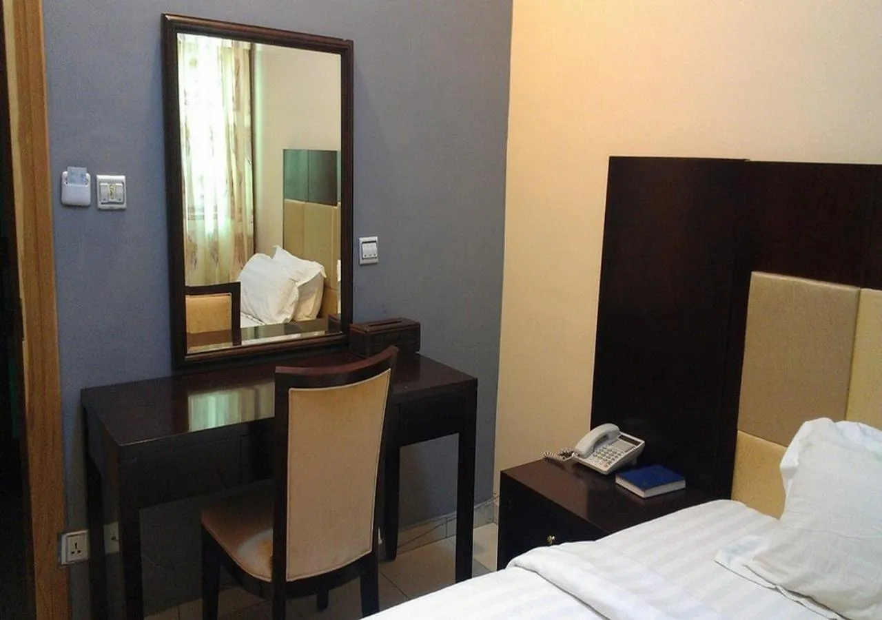 TV and multimedia, Bed in Sun Beach Hôtel