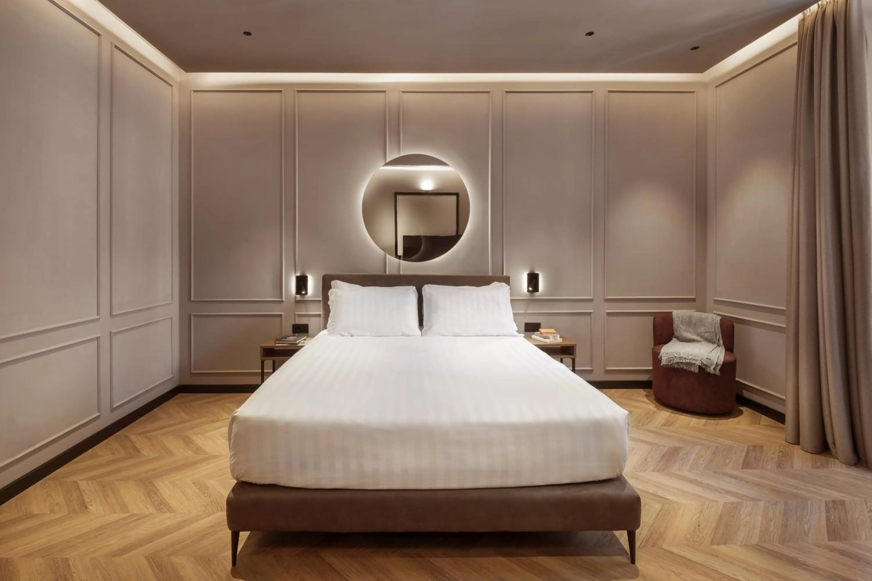 Bedroom, Bed in Oriana Homèl Roma