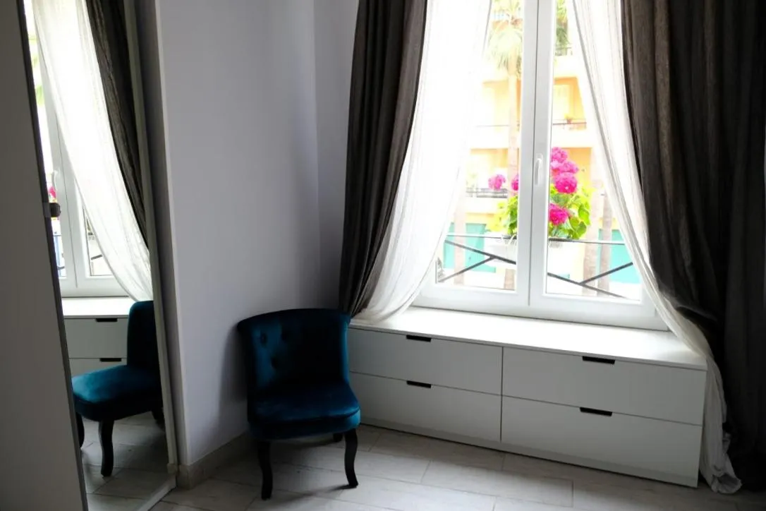 Bed in Apartments Monaco