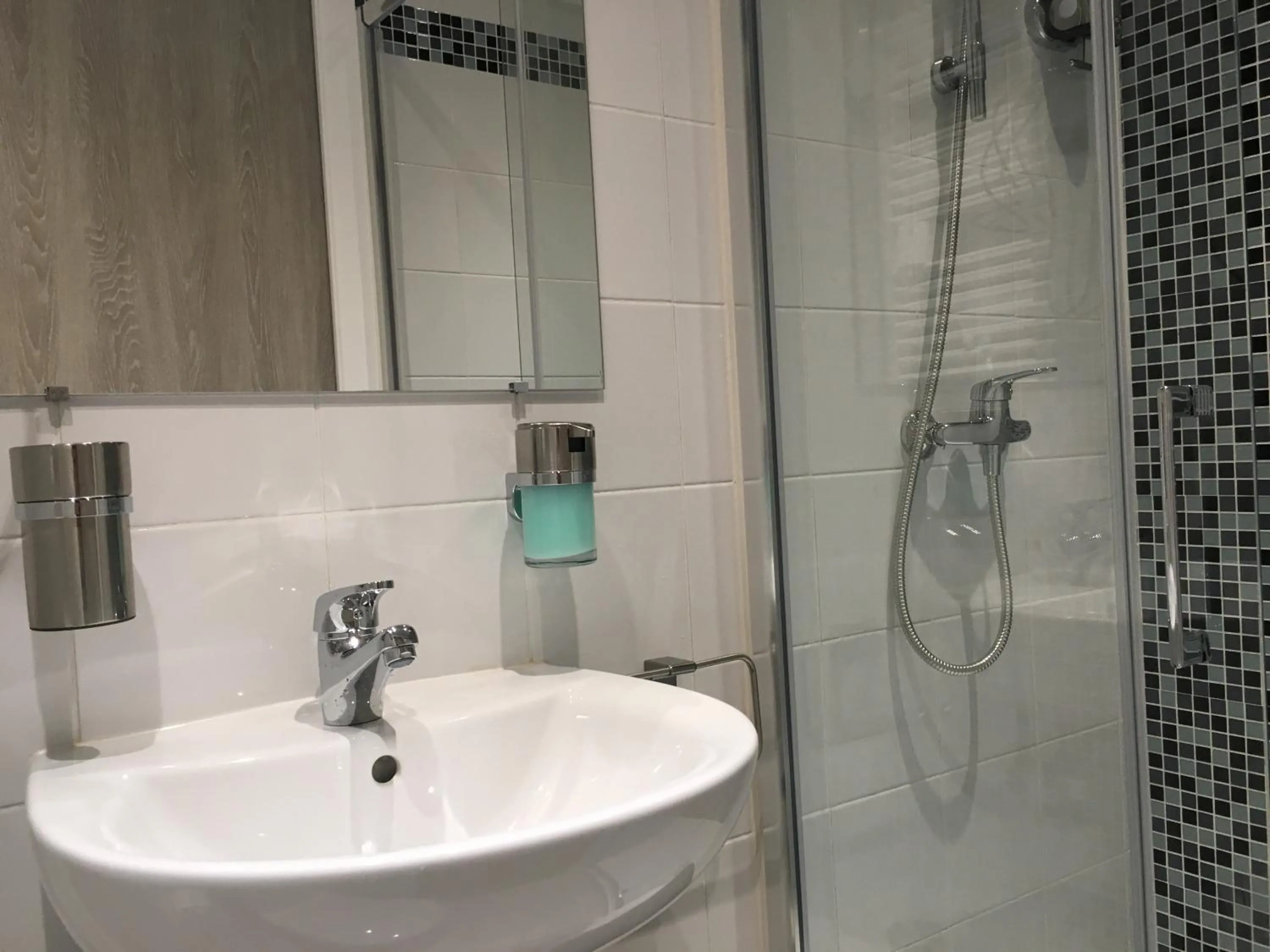 Shower in Apartments Monaco