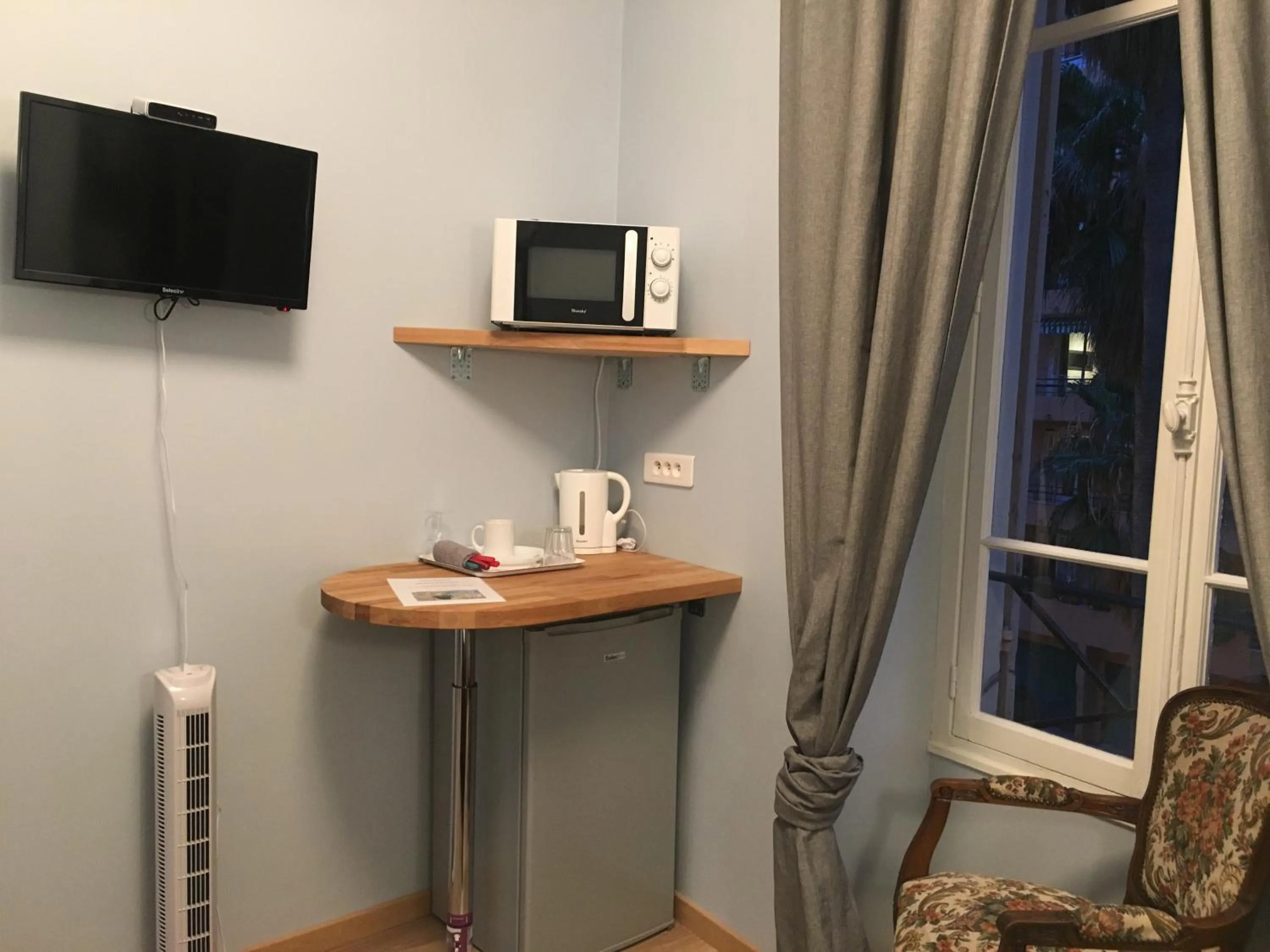 Coffee/tea facilities in Apartments Monaco