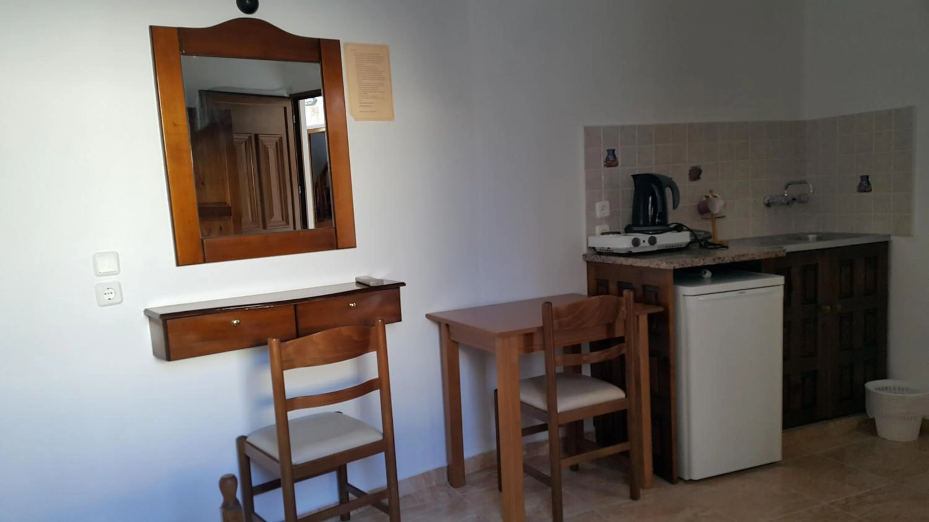 Coffee/tea facilities in Lindos Center Studios