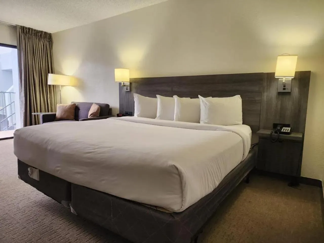 Bed in Las palmas Hotel Tucson