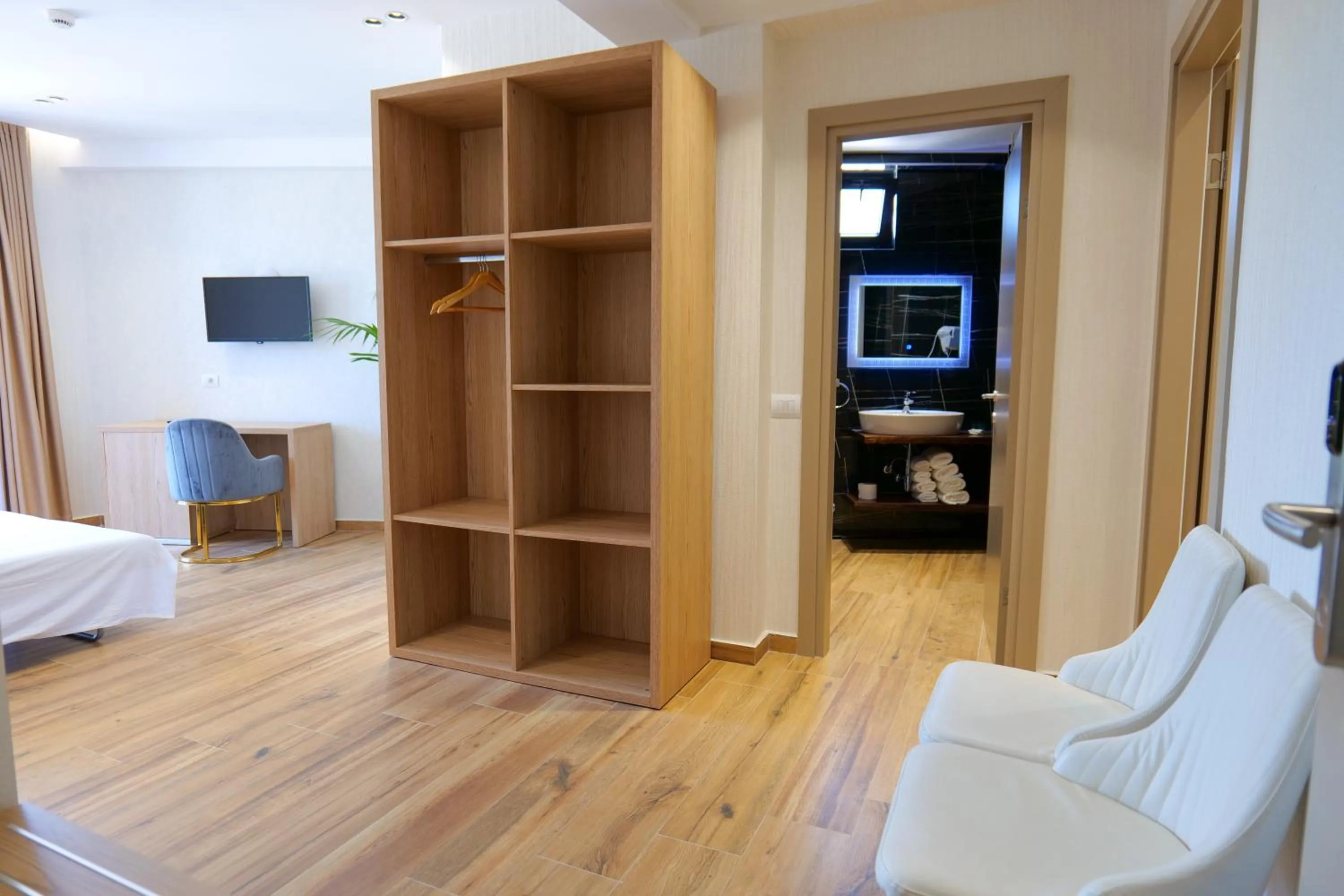 Bedroom, Bed in Bora Bora Hotel Ksamil