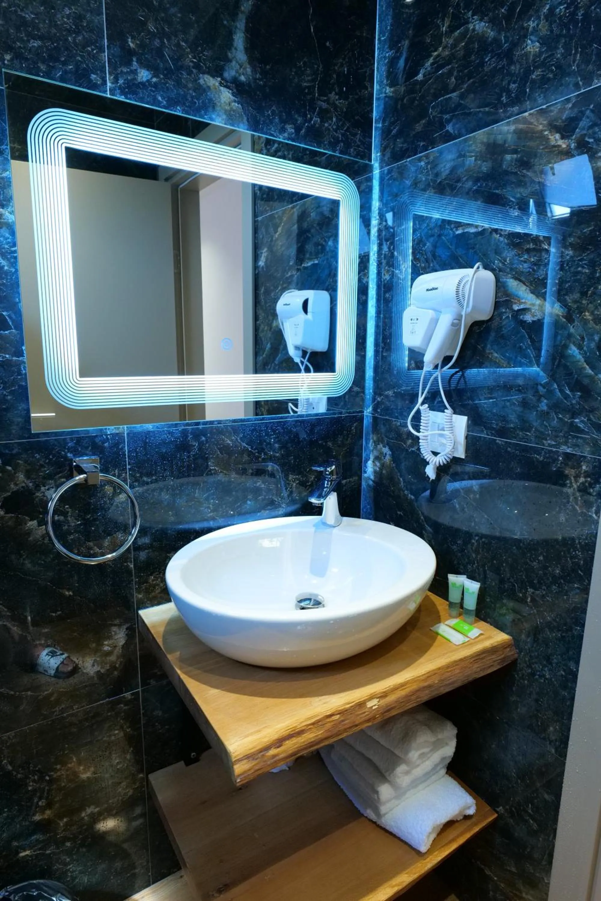 Bathroom in Bora Bora Hotel Ksamil