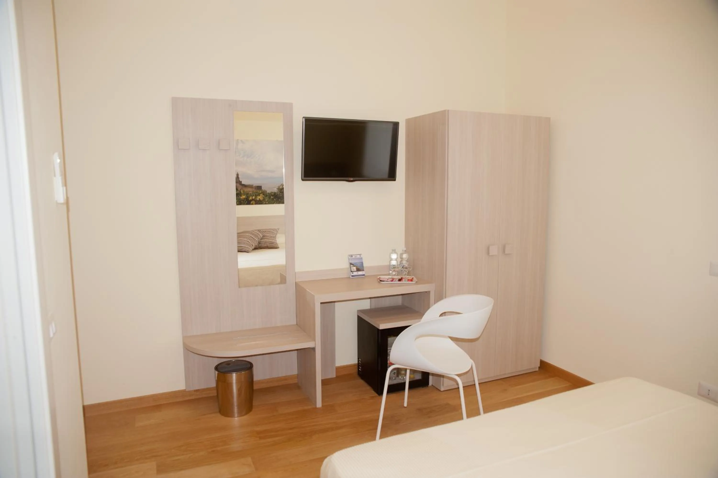 Seating area, Bed in Via delle 5 Terre