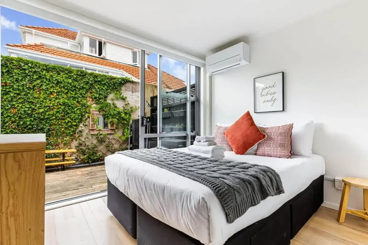 Relaxing 1BR Hideaway in Herne Bay I Zodiak Stays Relaxing 1BR Hideaway in Herne Bay I Zodiak Stays
