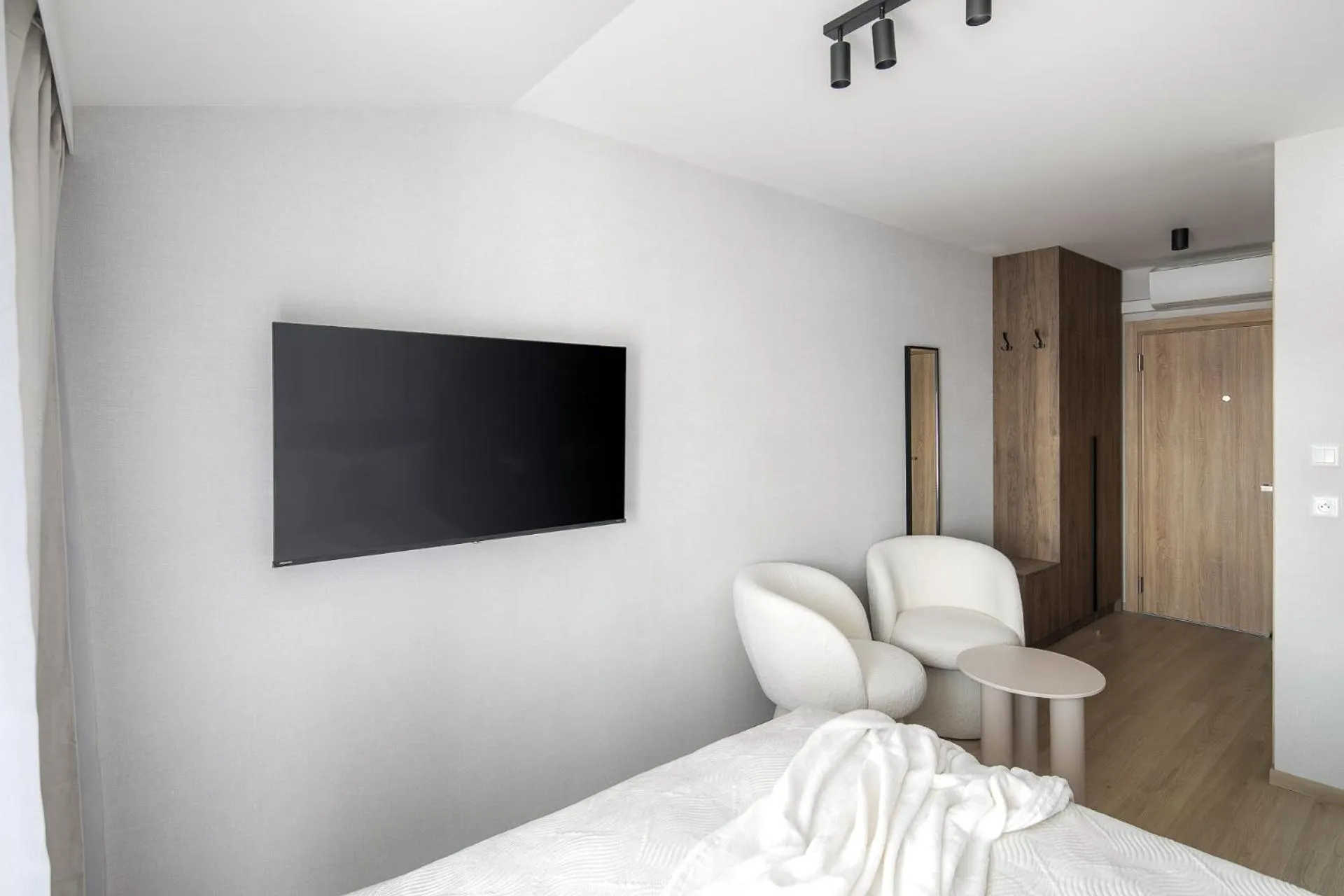 TV and multimedia, Bed in Iron Street by A11 Sauna
